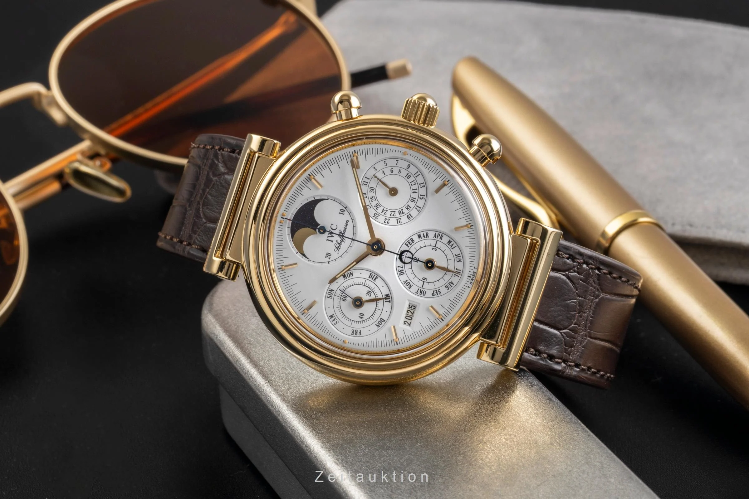 IWC Ewiger Kalender chronograph 18 ct gold automatic men's watch IW375001  [2503284] - Image 3