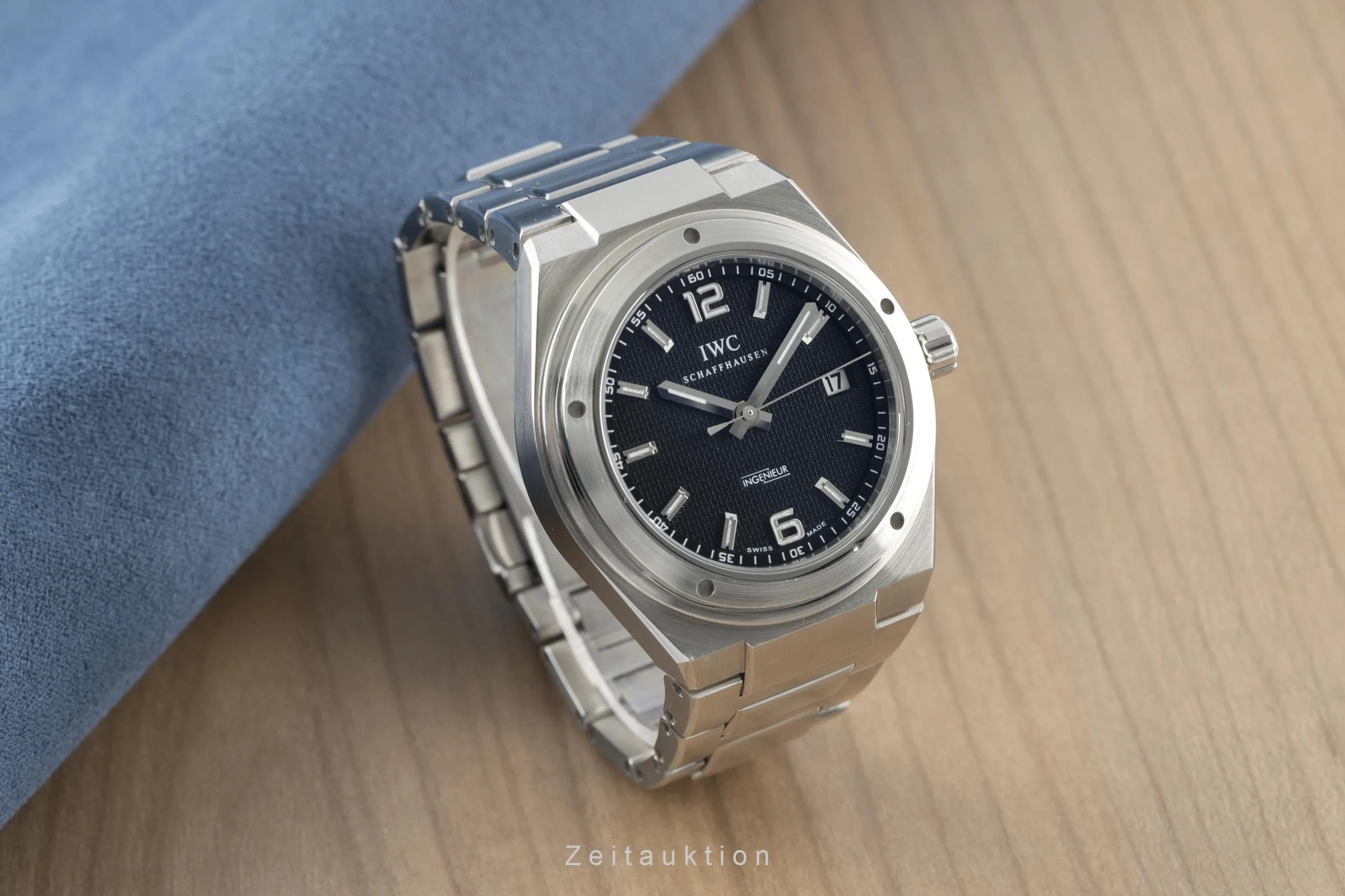 IWC Ingenieur steel automatic men's watch IW322701  [2108331] - Image 3