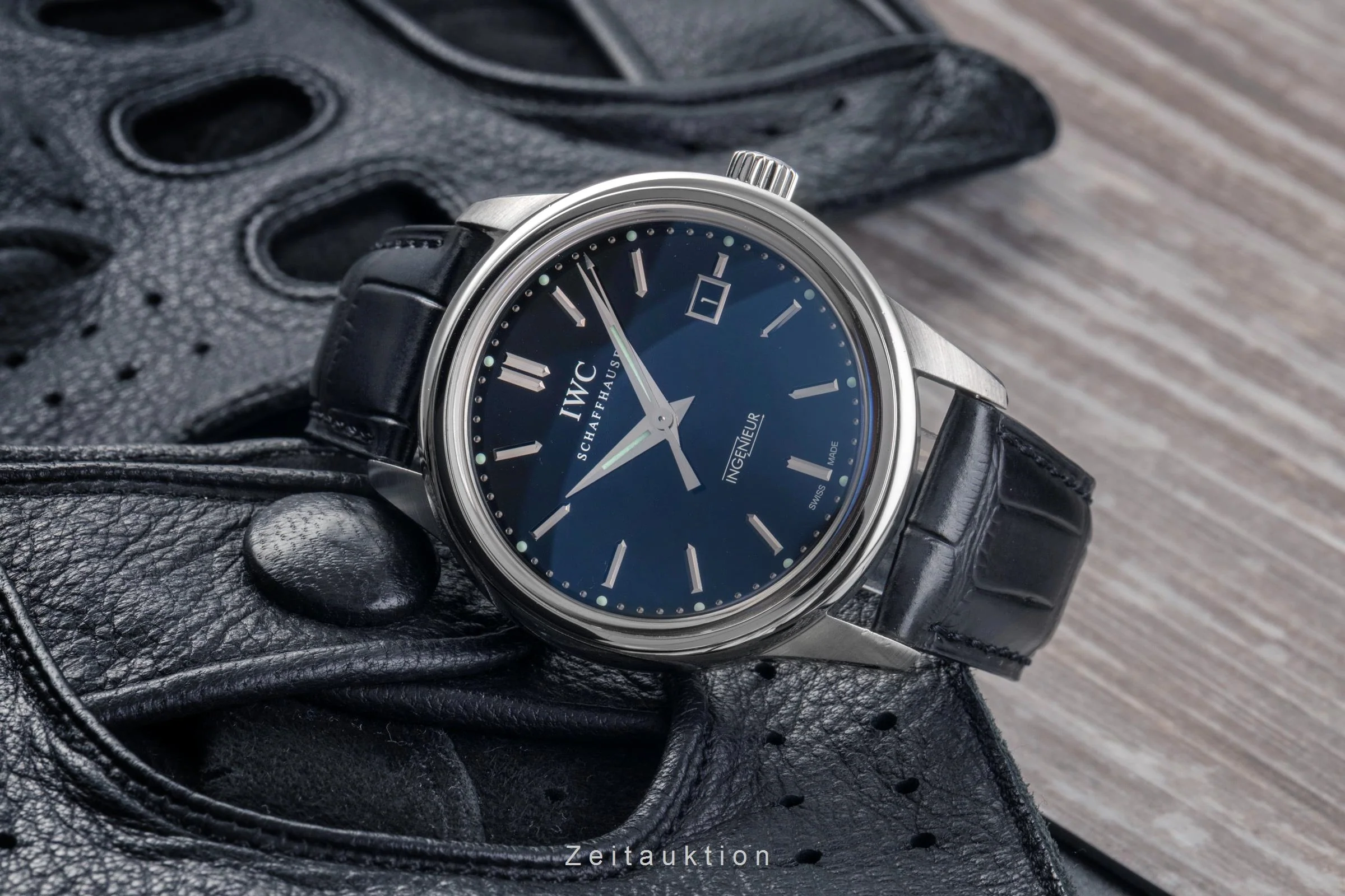 IWC Ingenieur steel automatic men's watch IW323301  [2502958] - Image 3