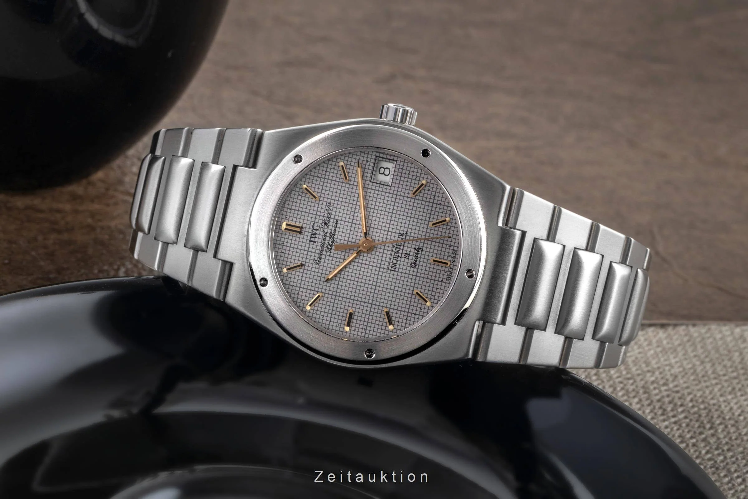 IWC Ingenieur steel quartz men's watch 3305  [2501877] - Image 3