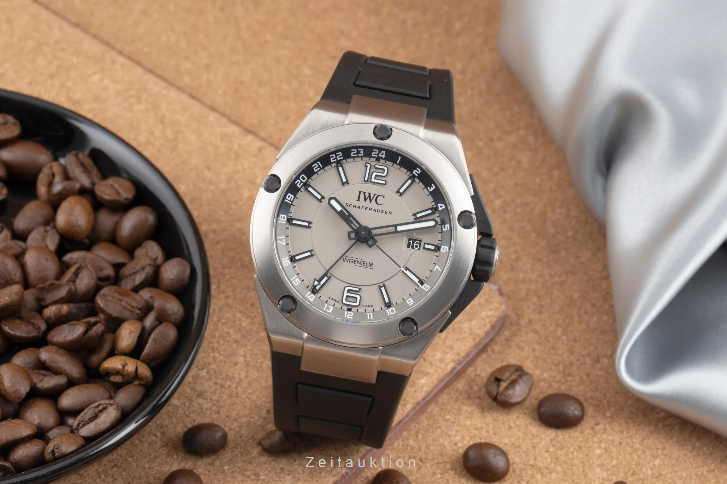 IWC Ingenieur titanium automatic men's watch IW326403  [2506648] - Image 4