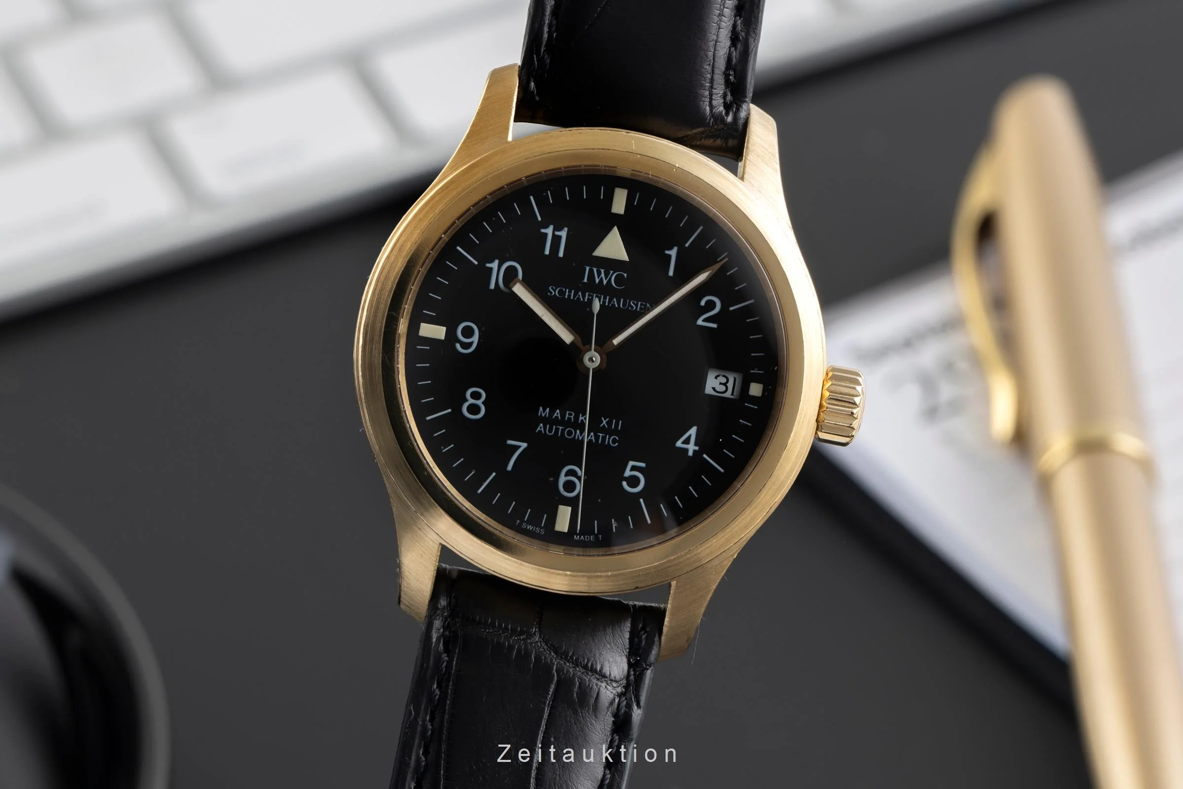 IWC Mark XII 18 ct gold automatic men's watch IW324103  [2503594] - Image 2