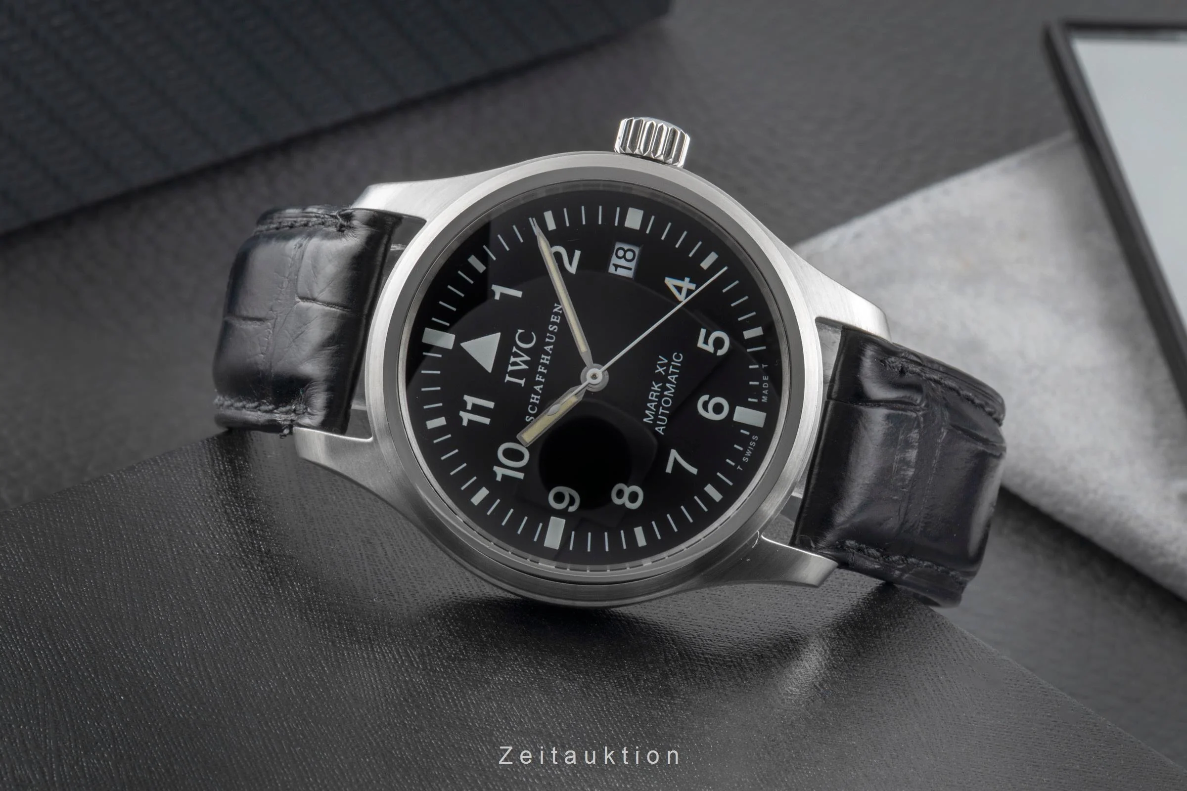 IWC Mark XV steel automatic men's watch IW325302  [2504713] - Image 3