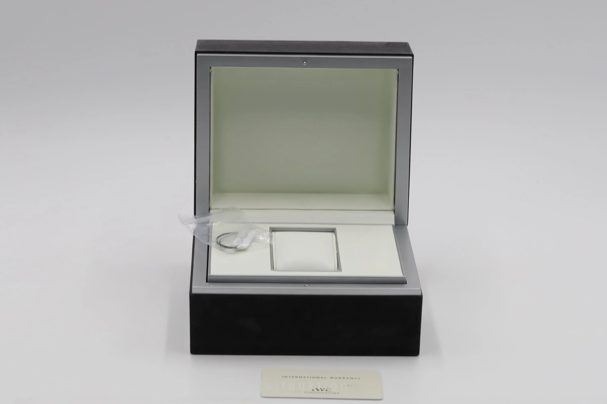 IWC Mark XVIII steel automatic men's watch IW327014  [2600908] - Image 9