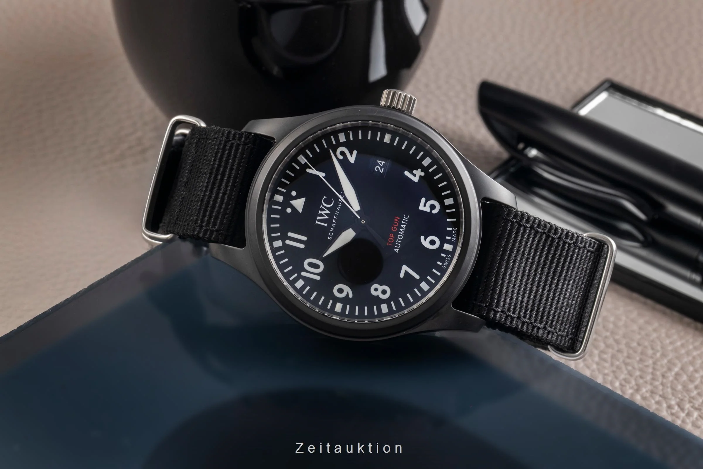 IWC Pilot ceramic / titanium automatic men's watch IW326901 LP: 7000EUR  [2504482] - Image 3
