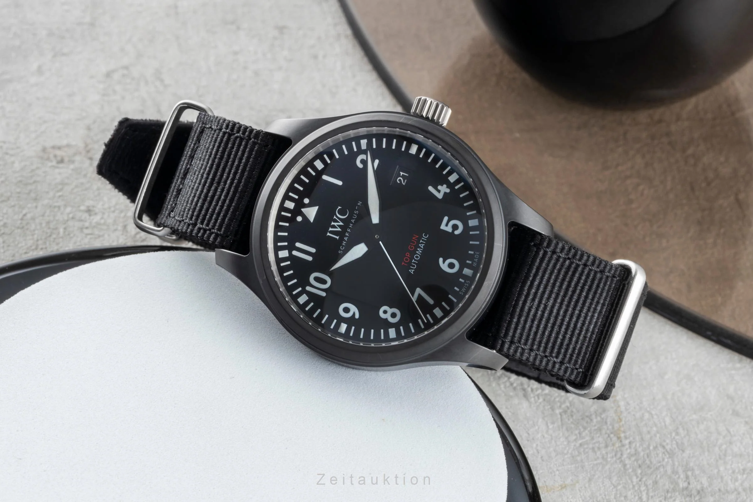 IWC Pilot ceramic / titanium automatic men's watch IW326901 LP: 7000EUR  [2505675] - Image 3