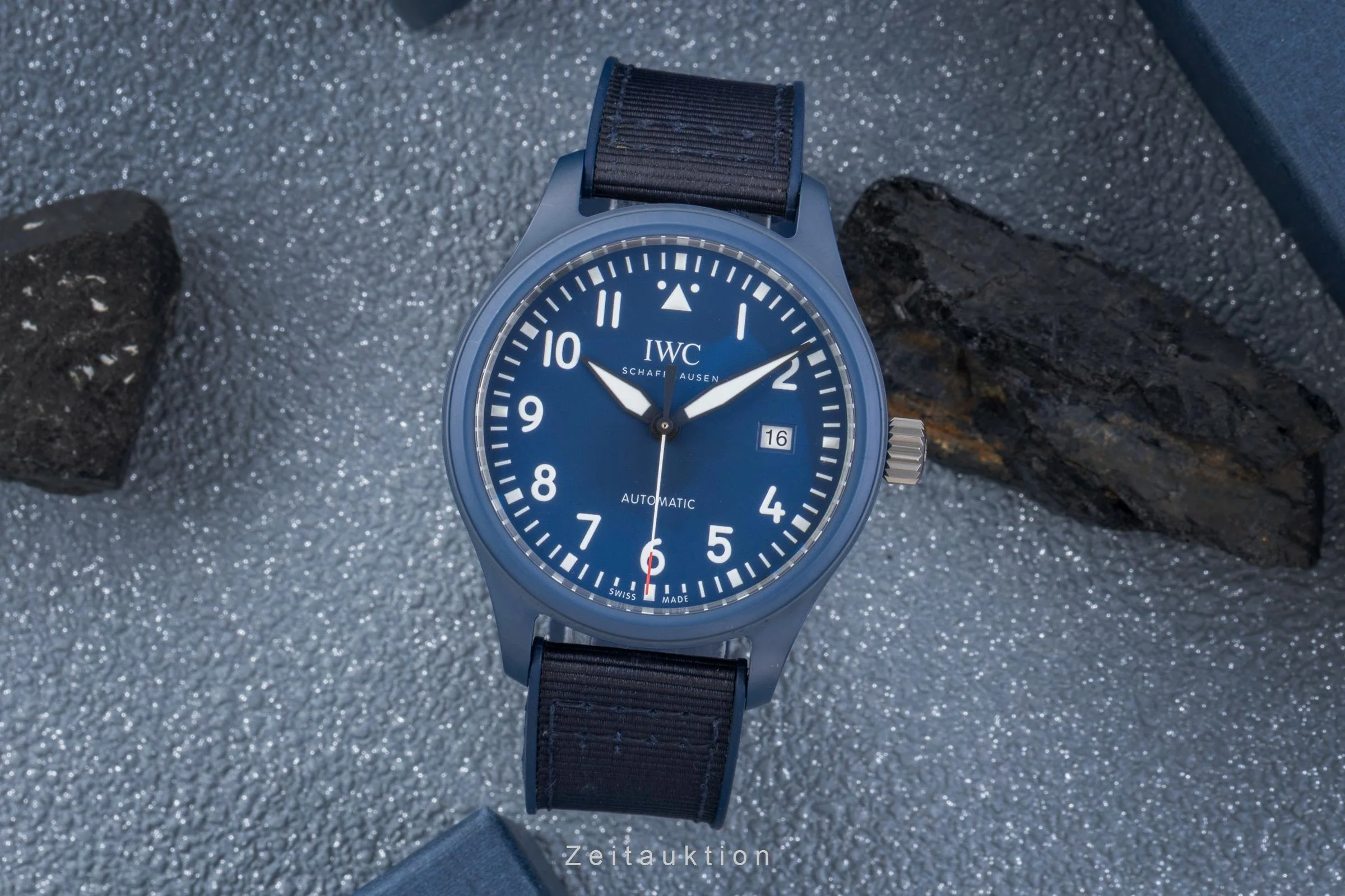 IWC Pilot ceramic / titanium automatic men's watch IW328101 LP: 7000EUR Limited  [2506355] - Image 4
