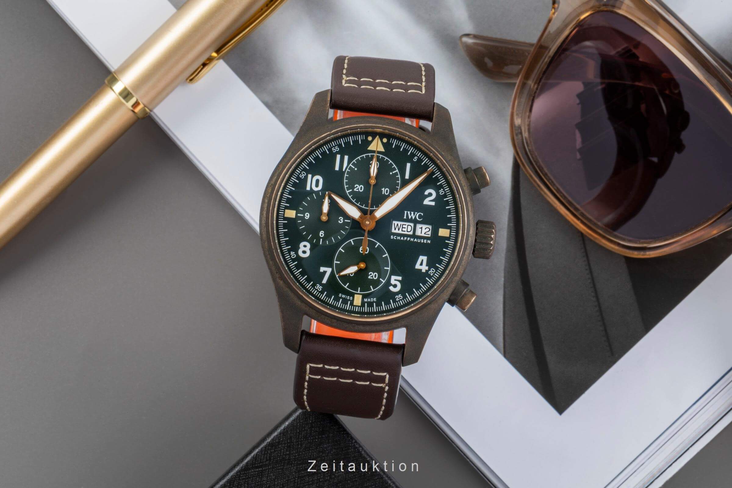 IWC Pilot chronograph bronze automatic men's watch IW387902 LP: 7800EUR  [2502268] - Image 4