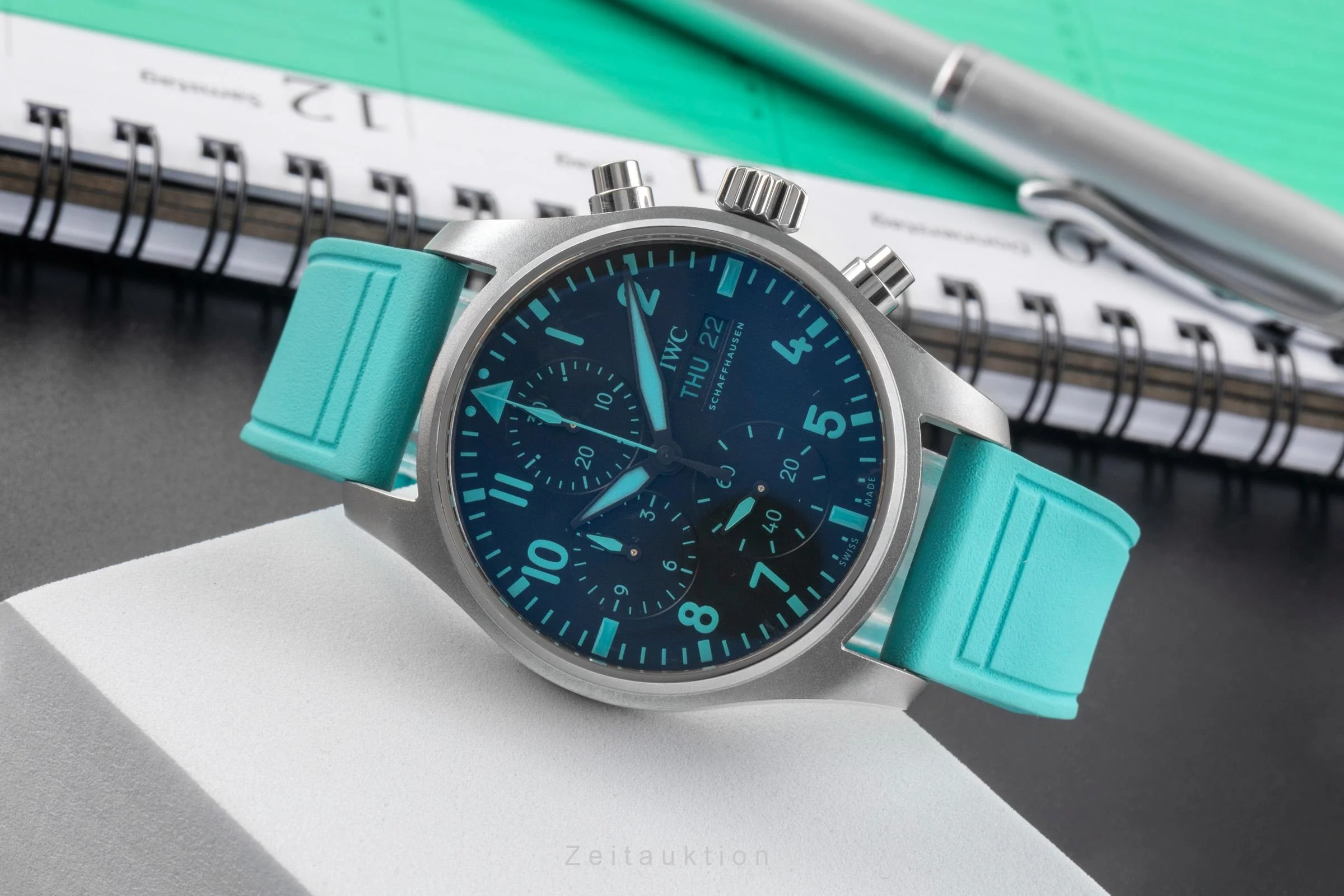 IWC Pilot chronograph titanium automatic men's watch IW388108 LP: 9000EUR  [2504661] - Image 3