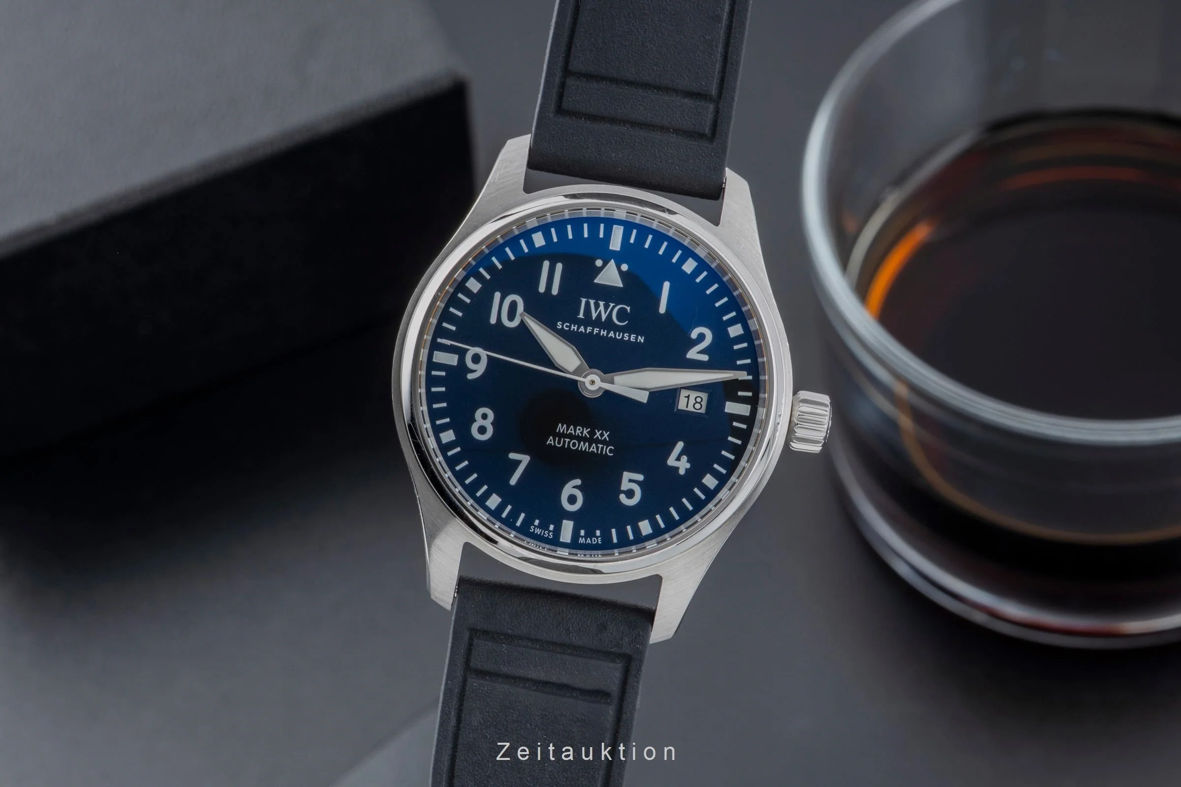 IWC Pilot steel automatic men's watch IW328201  [2506377] - Image 2