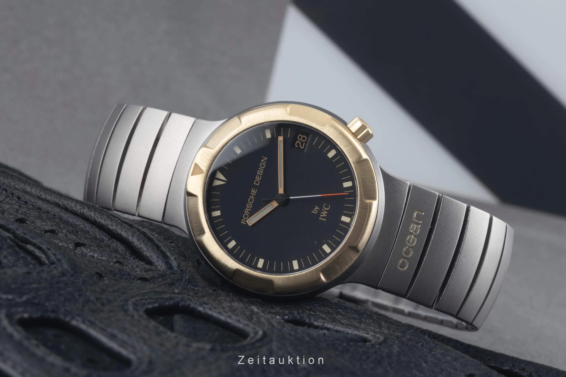 IWC Porsche Design titanium / gold automatic men's watch IW350302  [2501494] - Image 3