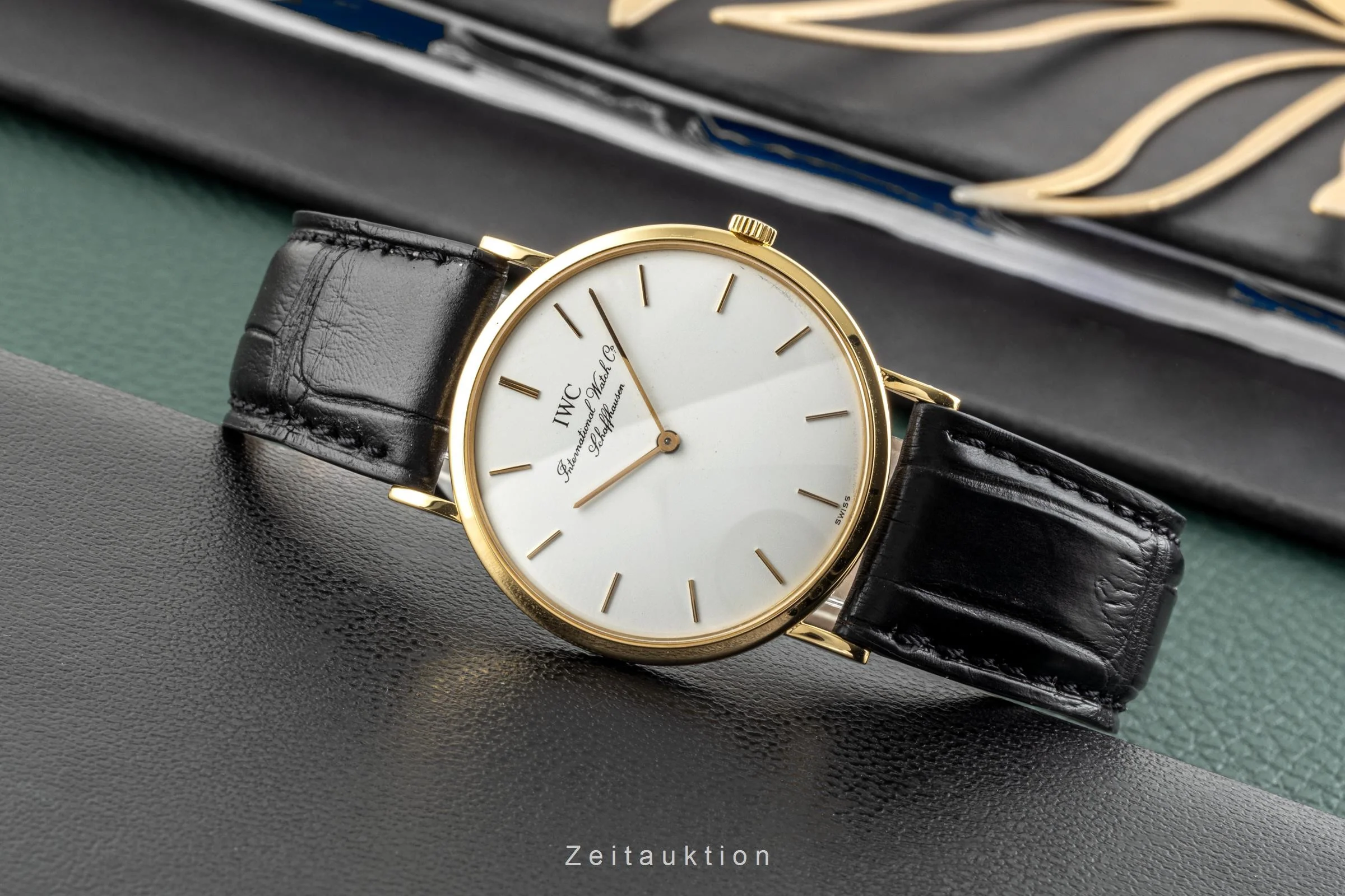 IWC Portofino 18 ct gold manual winding men's watch IW2008  [2302237] - Image 2