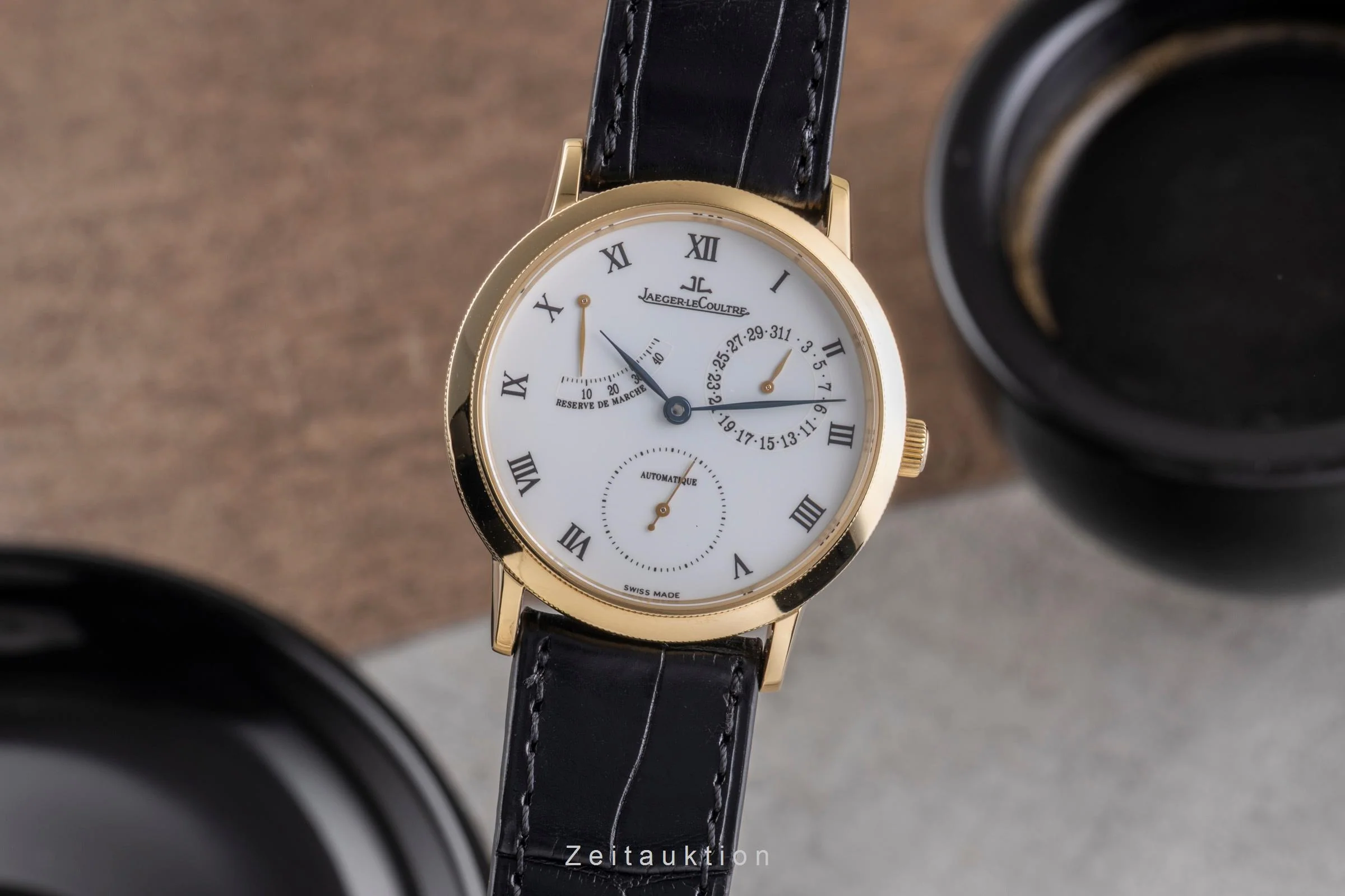 Jaeger LeCoultre Gentilhomme 18 ct gold automatic men's watch 155.140.930  , 155.1.93  [2505037] - Image 2