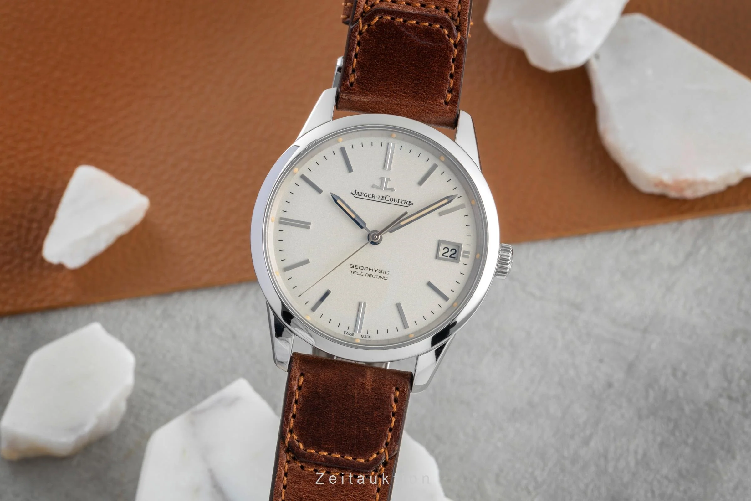Jaeger LeCoultre Geophysic steel automatic men's watch Q8018420 501.8.T0.S  [2507390] - Image 2