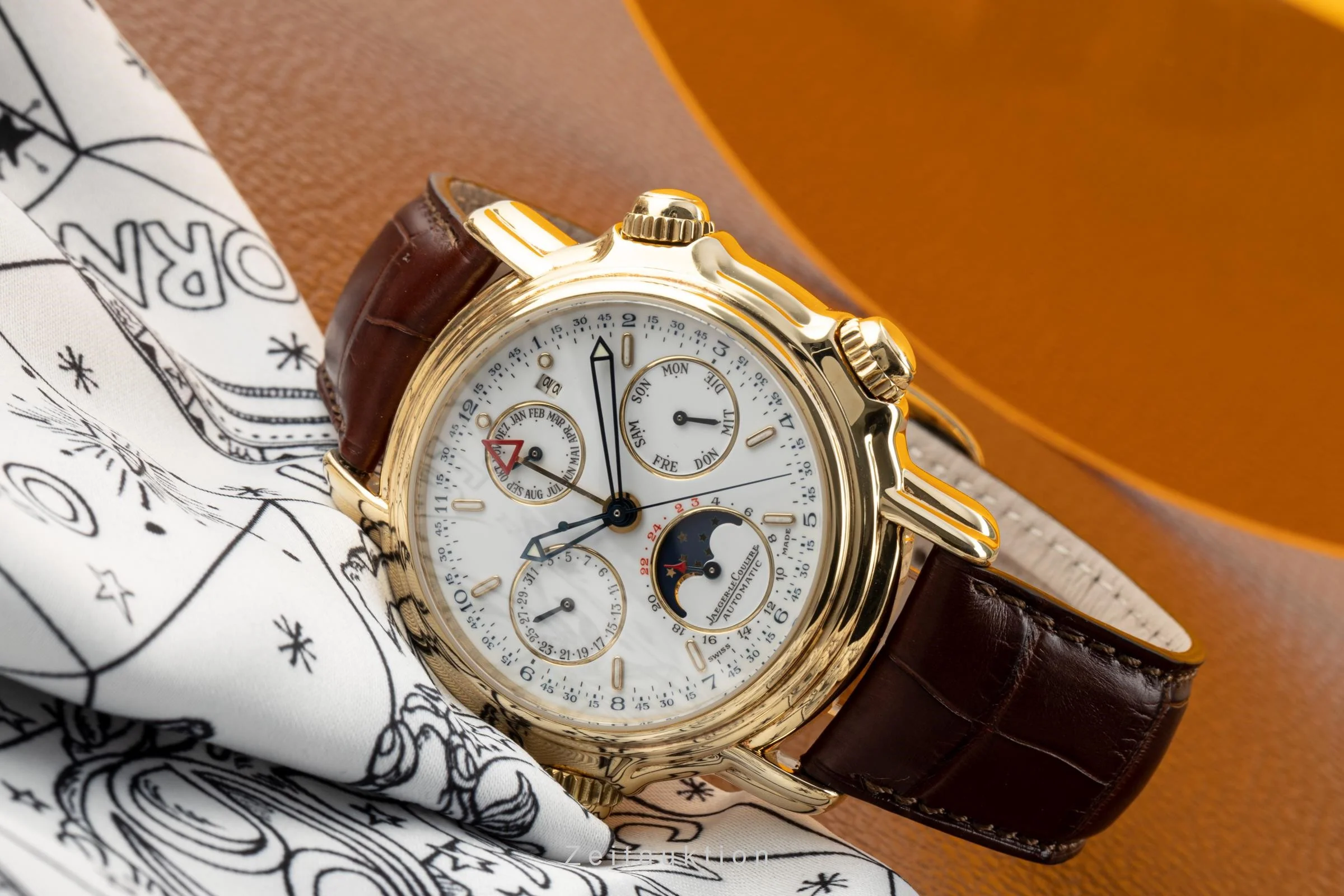 Jaeger LeCoultre Grand Réveil  18 ct gold automatic men's watch 180.1.99 LP: 42300EUR  [2206557] - Image 2