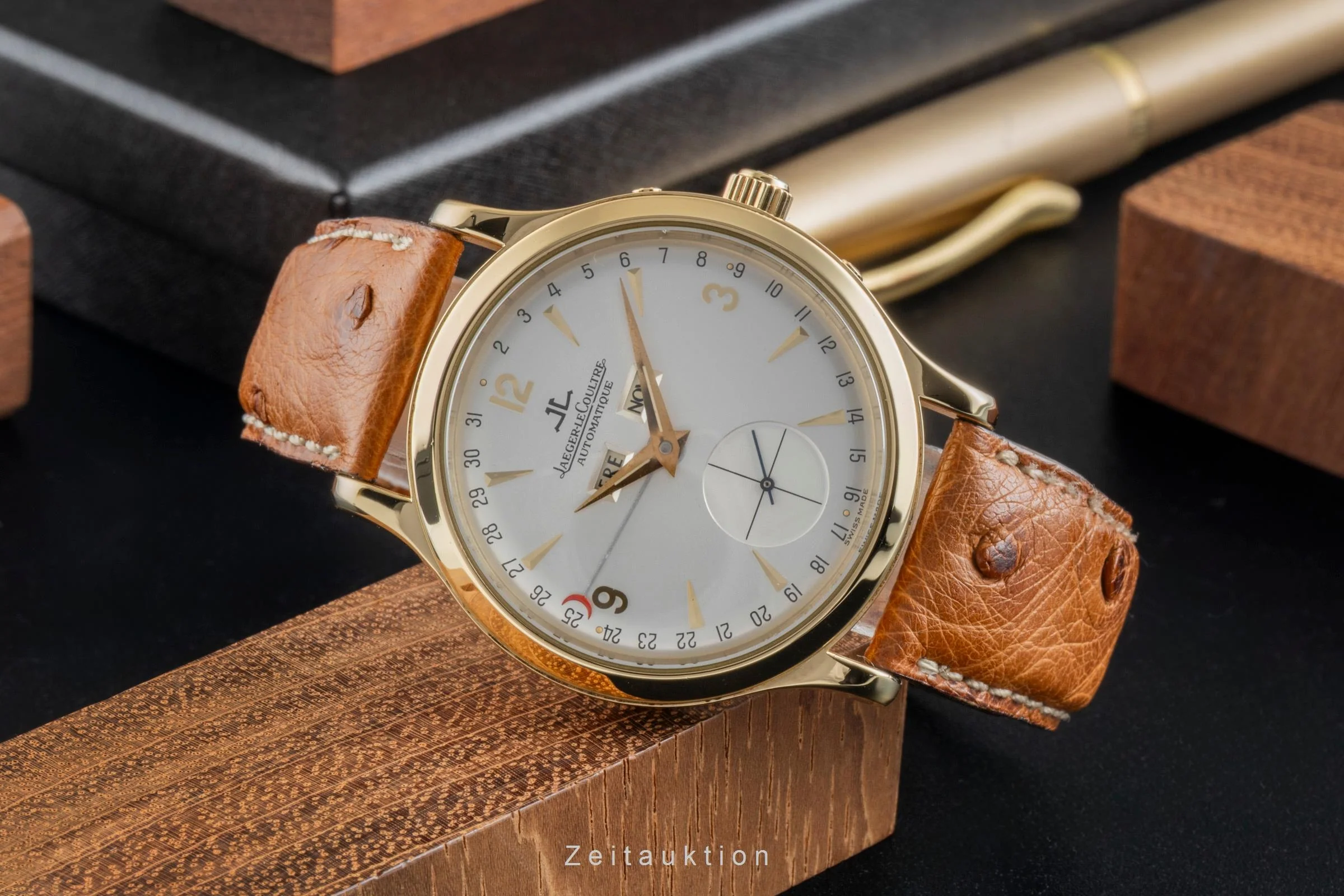 Jaeger LeCoultre Master Calendar 18 ct gold automatic men's watch 140.1.87  [2505612] - Image 3