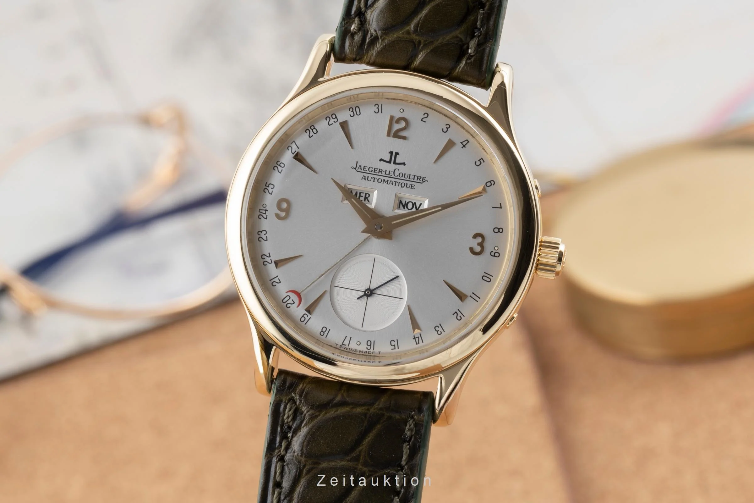 Jaeger LeCoultre Master Calendar 18 ct gold automatic men's watch 140.1.87  [2506783] - Image 2