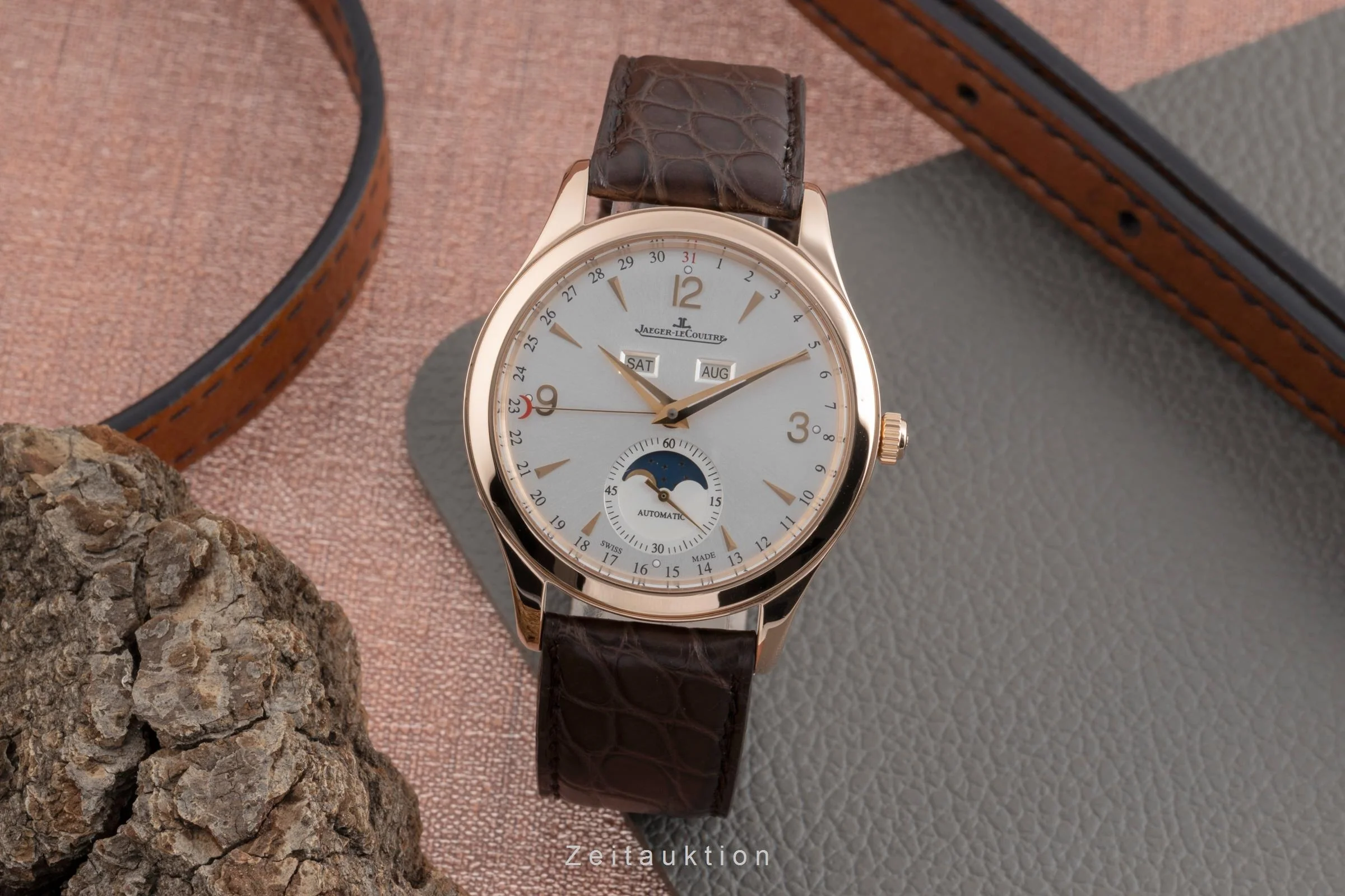 Jaeger LeCoultre Master Calendar 18 ct red gold automatic men's watch Q1552520  176.2.12.S LP: 33500EUR  [2502629] - Image 4