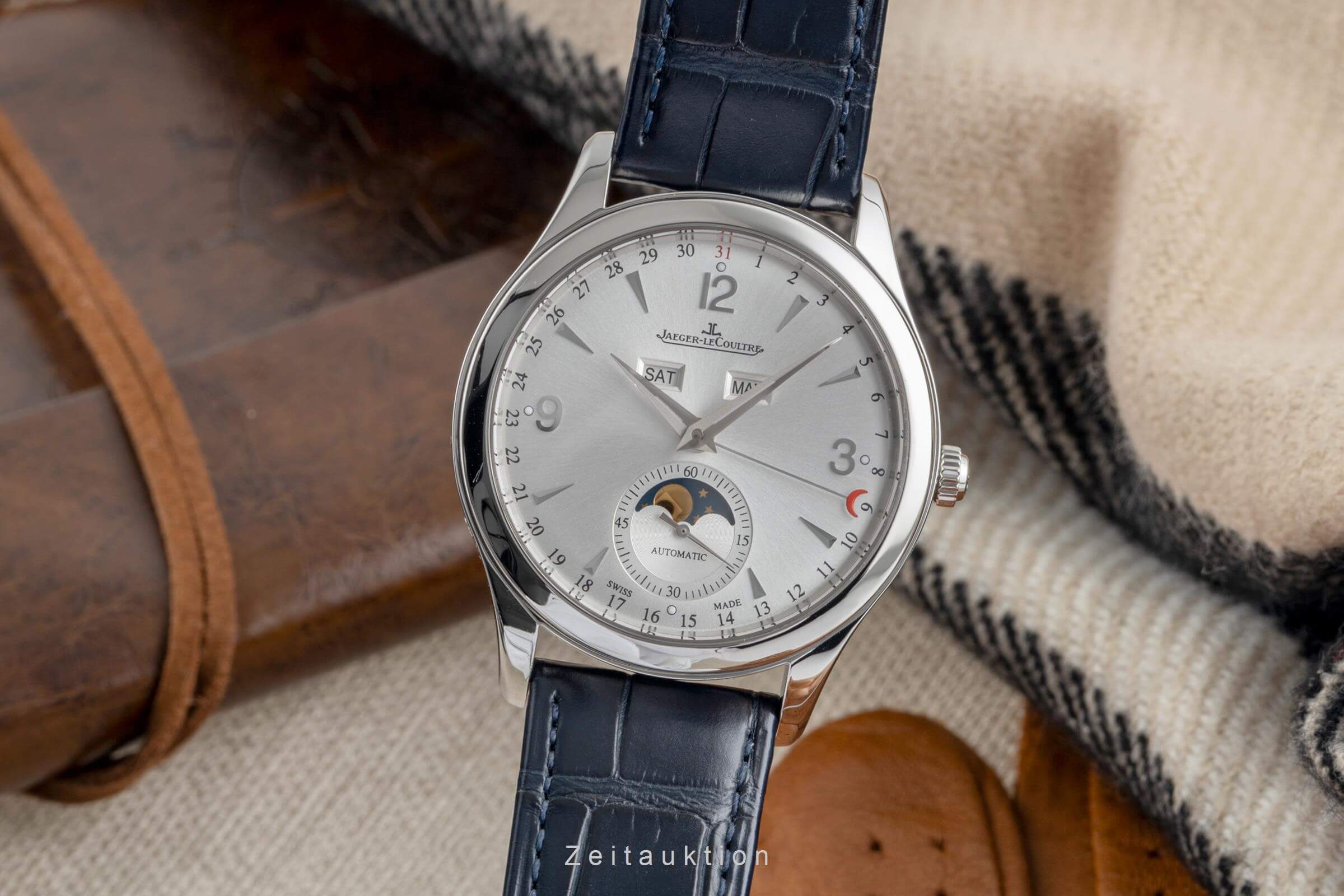 Jaeger LeCoultre Master Calendar steel automatic men's watch Q1558420  176.8.12.S  [2502478] - Image 2