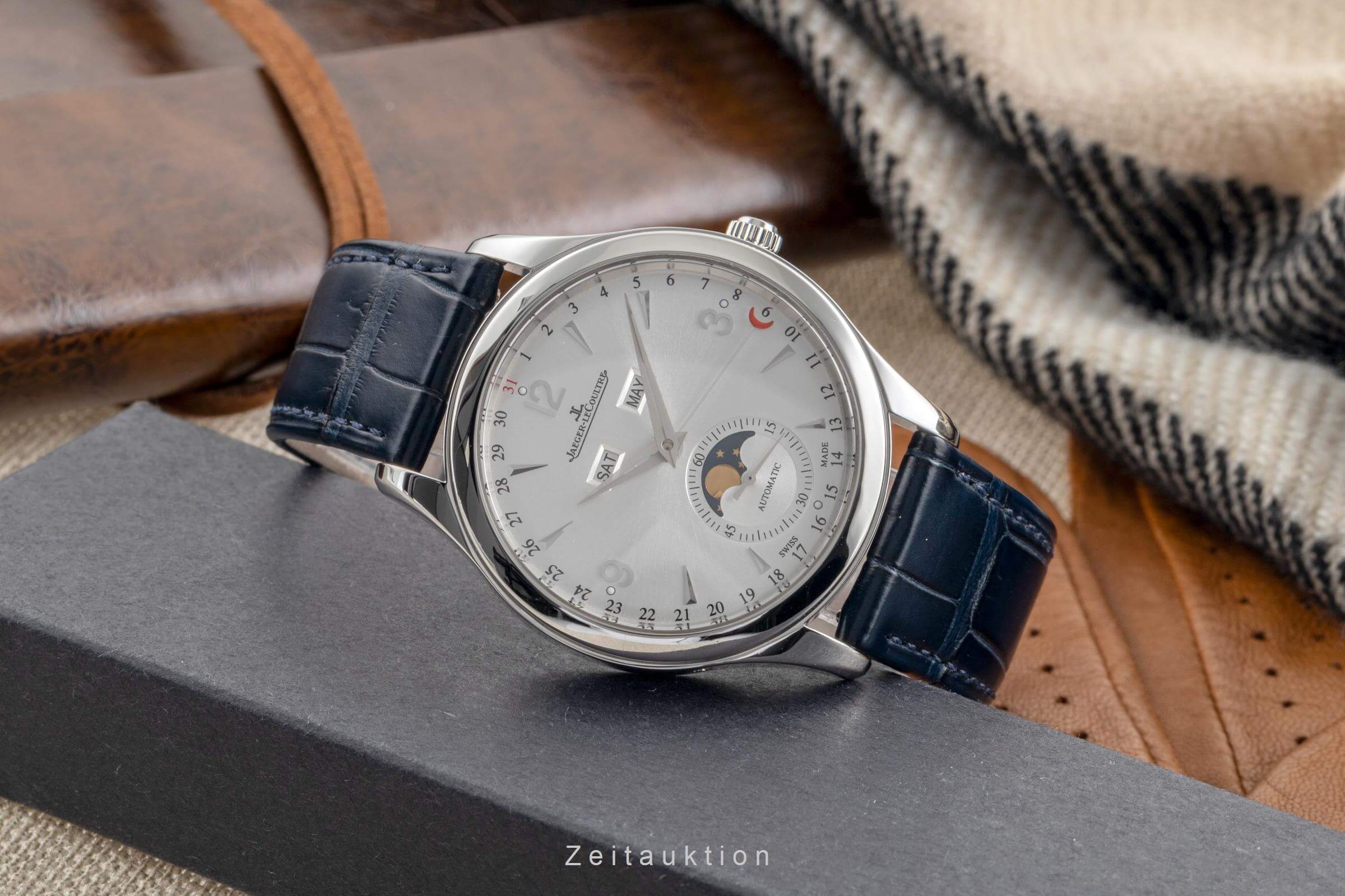 Jaeger LeCoultre Master Calendar steel automatic men's watch Q1558420  176.8.12.S  [2502478] - Image 3