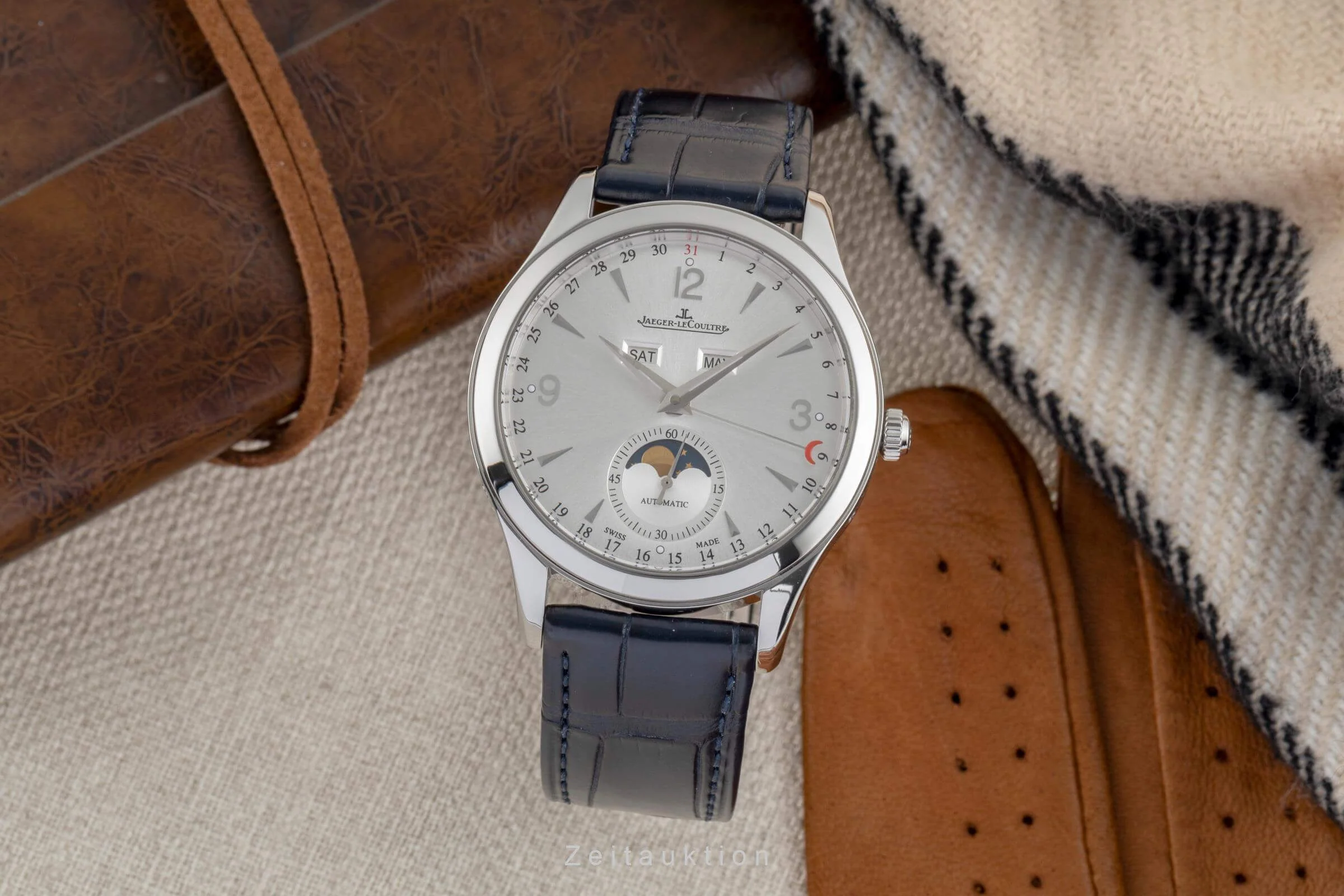 Jaeger LeCoultre Master Calendar steel automatic men's watch Q1558420  176.8.12.S  [2502478] - Image 4