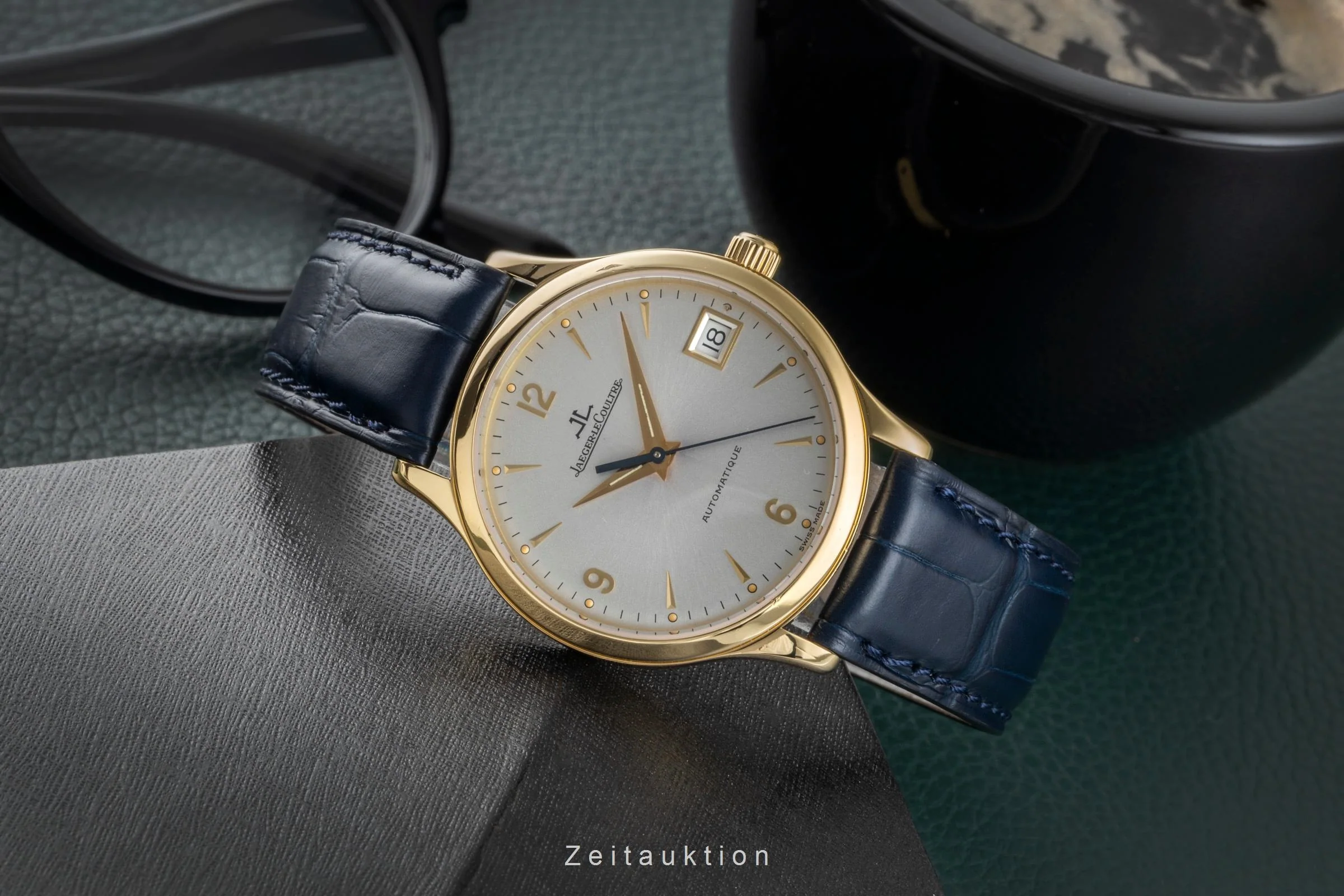 Jaeger LeCoultre Master Control 18 ct gold automatic men's watch 145.1.89  [2505735] - Image 3