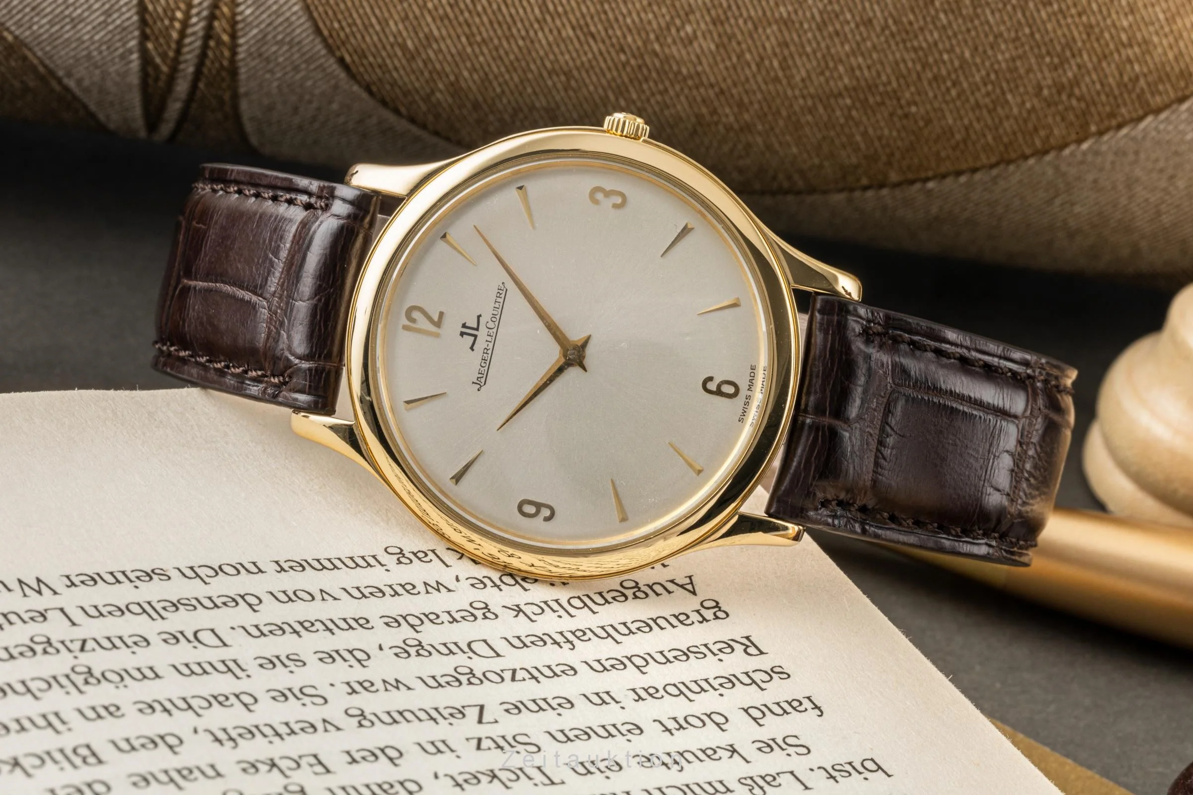 Jaeger LeCoultre Master Control 18 ct gold manual winding men's watch 145.1.79  [2304973] - Image 2