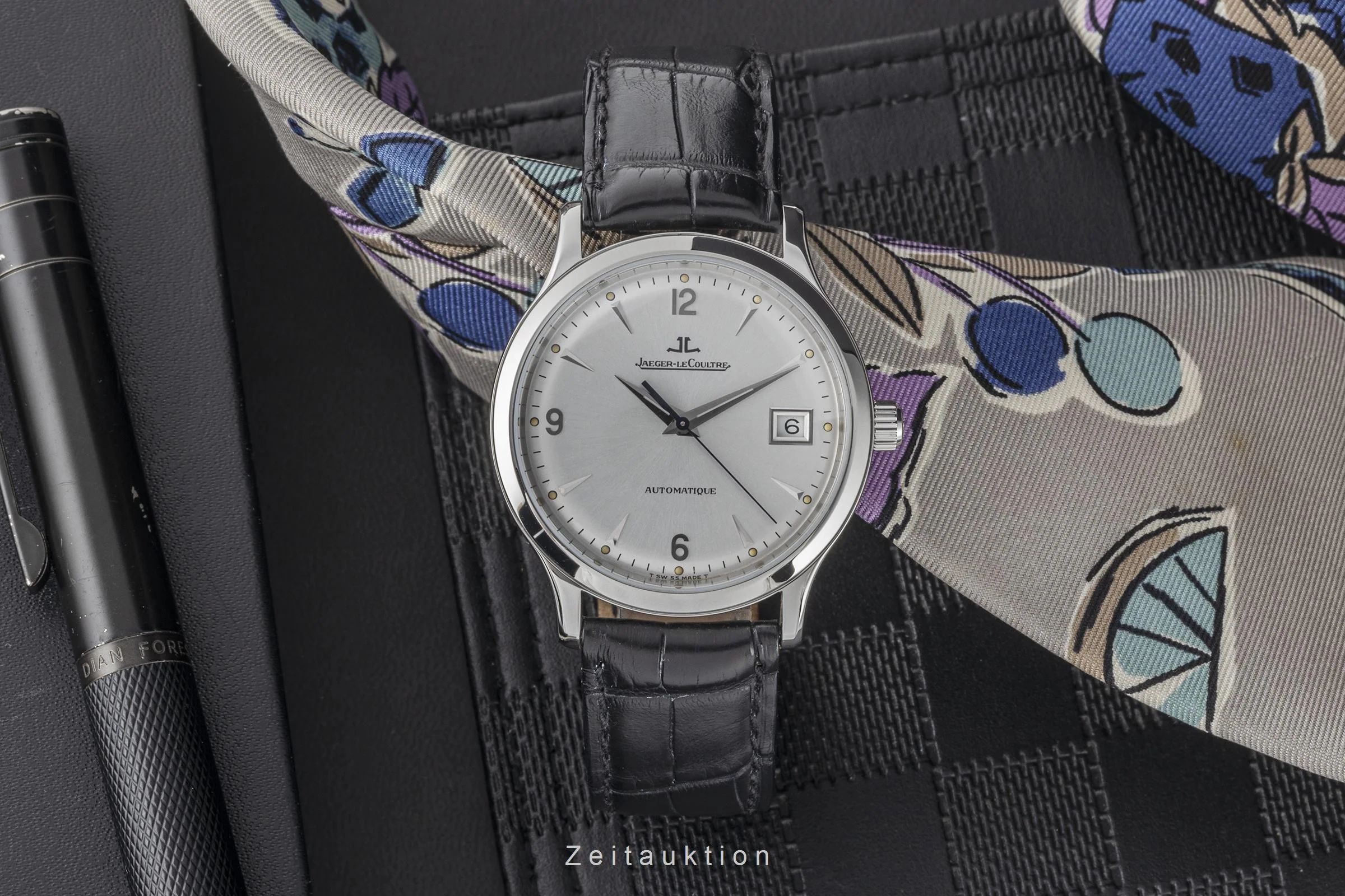 Jaeger LeCoultre Master Control steel automatic men's watch 140.8.89  [2206055] - Image 3