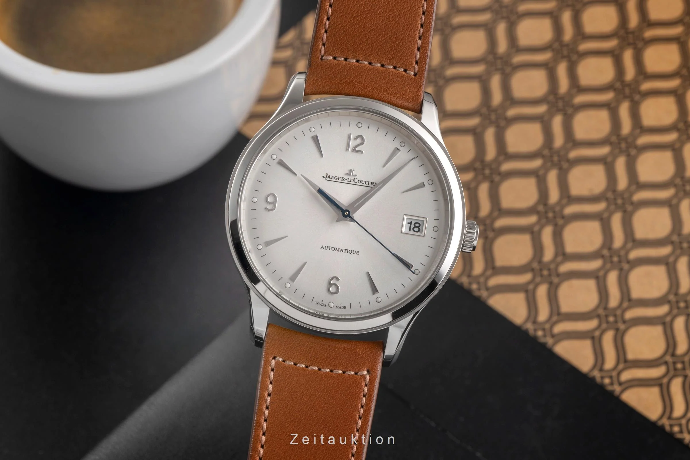 Jaeger LeCoultre Master Control steel automatic men's watch Q4018420  830.8.A0.S  [2504382] - Image 2
