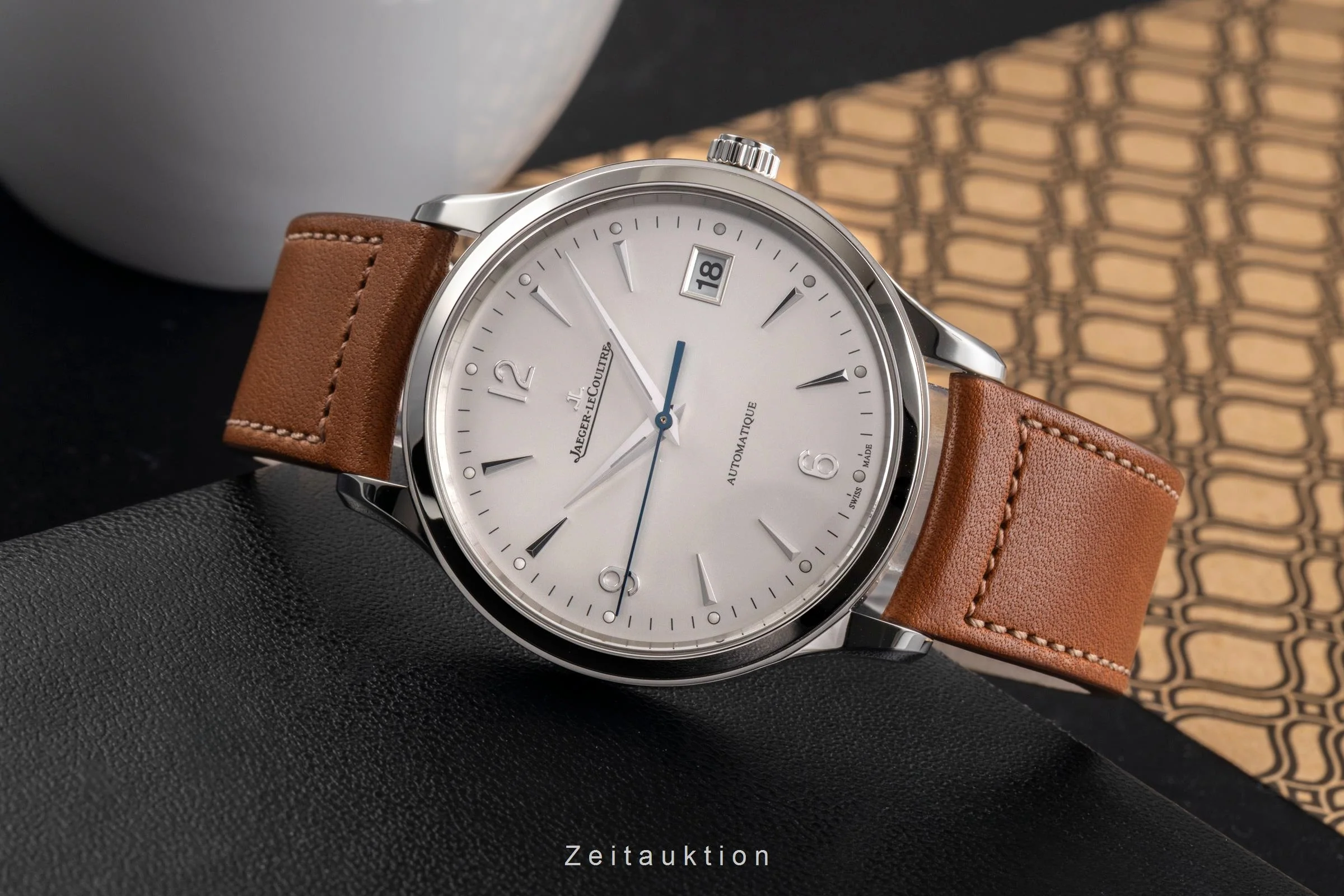 Jaeger LeCoultre Master Control steel automatic men's watch Q4018420  830.8.A0.S  [2504382] - Image 3