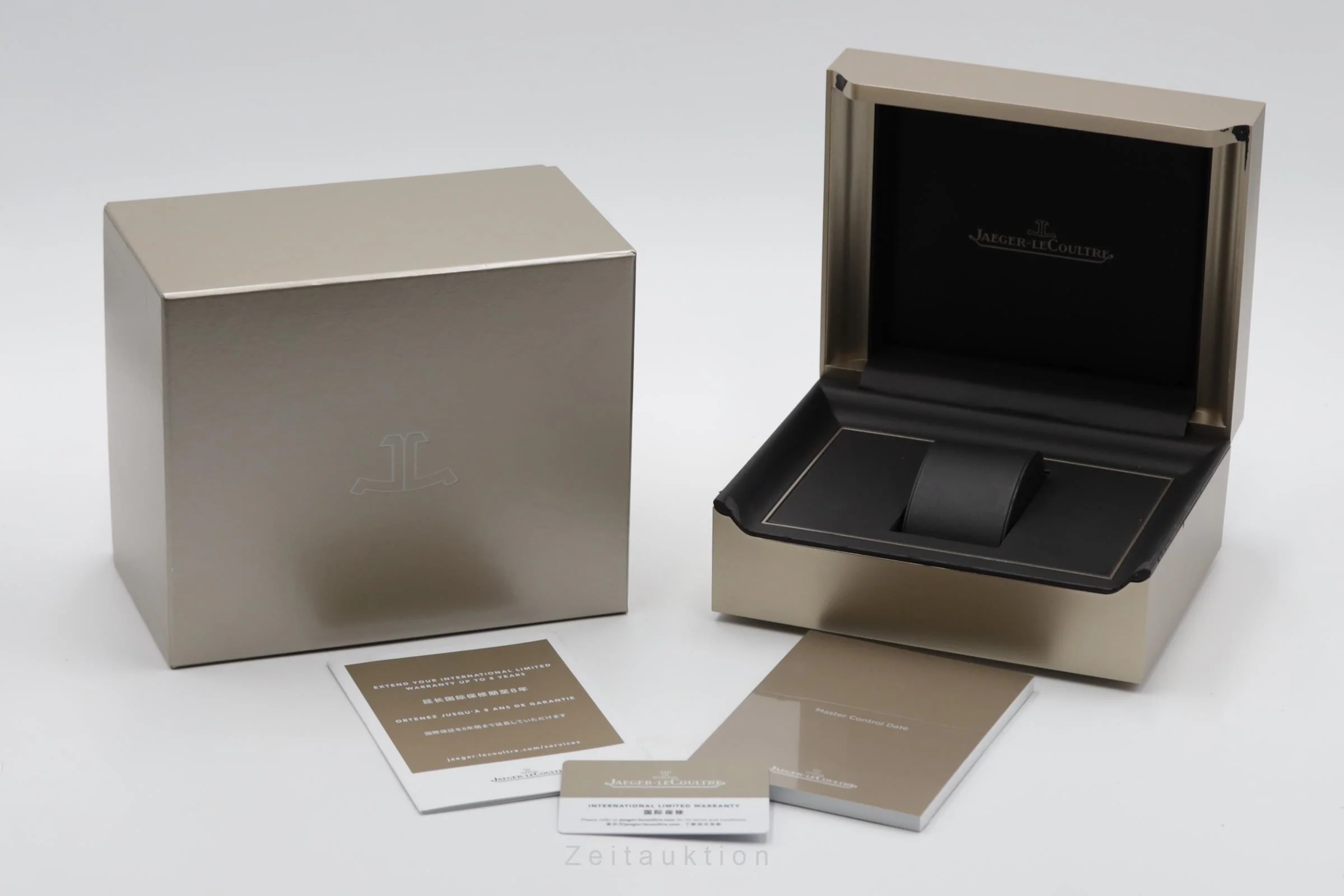Jaeger LeCoultre Master Control steel automatic men's watch Q4018420  830.8.A0.S  [2504382] - Image 9