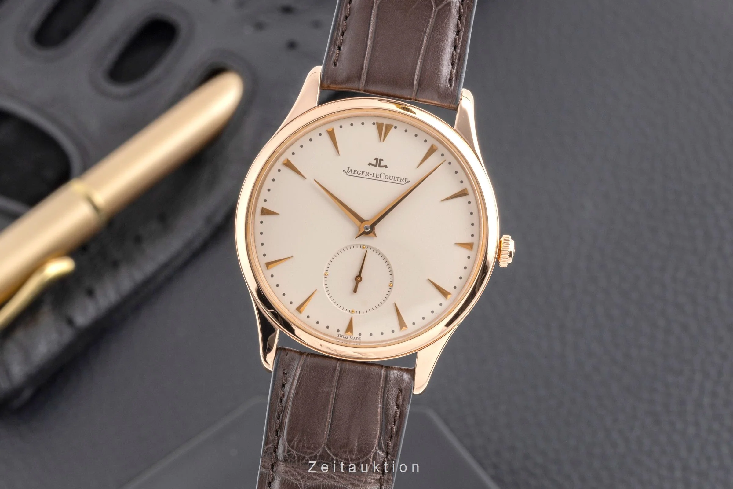 Jaeger LeCoultre Master Ultra Thin 18 ct gold automatic men's watch Q1352520  174.2.90.S  [2502563] - Image 2