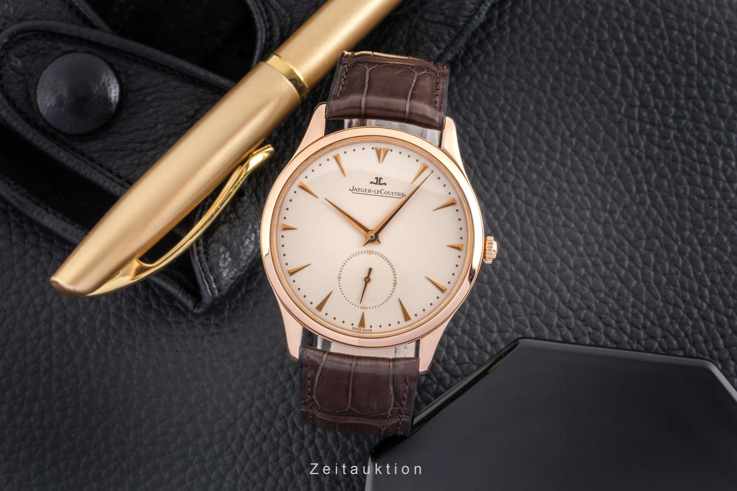 Jaeger LeCoultre Master Ultra Thin 18 ct gold automatic men's watch Q1352520  174.2.90.S  [2502563] - Image 4