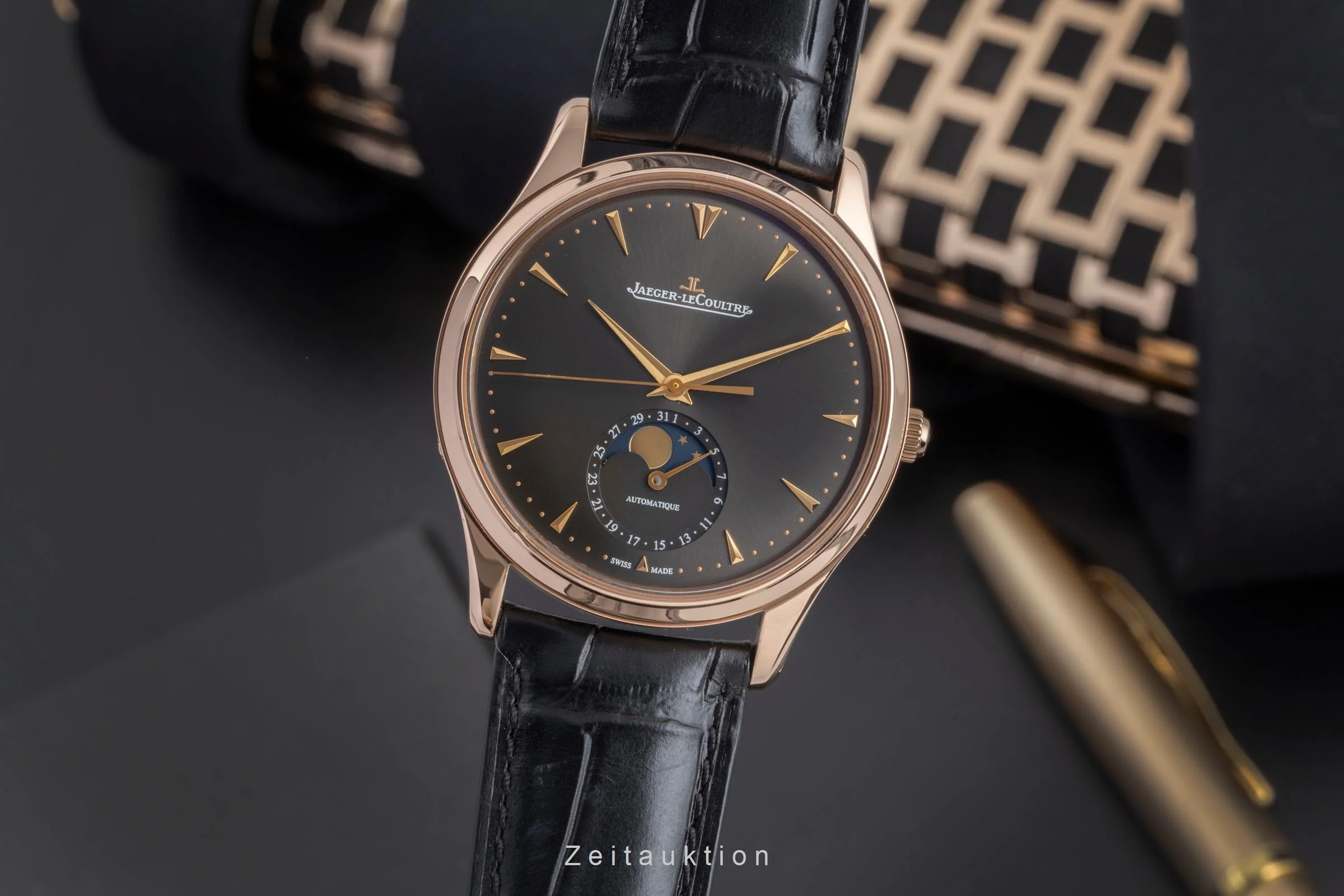 Jaeger LeCoultre Master Ultra Thin 18 ct gold automatic men's watch Q136255J  ,176.2.64.S  [2506480] - Image 2