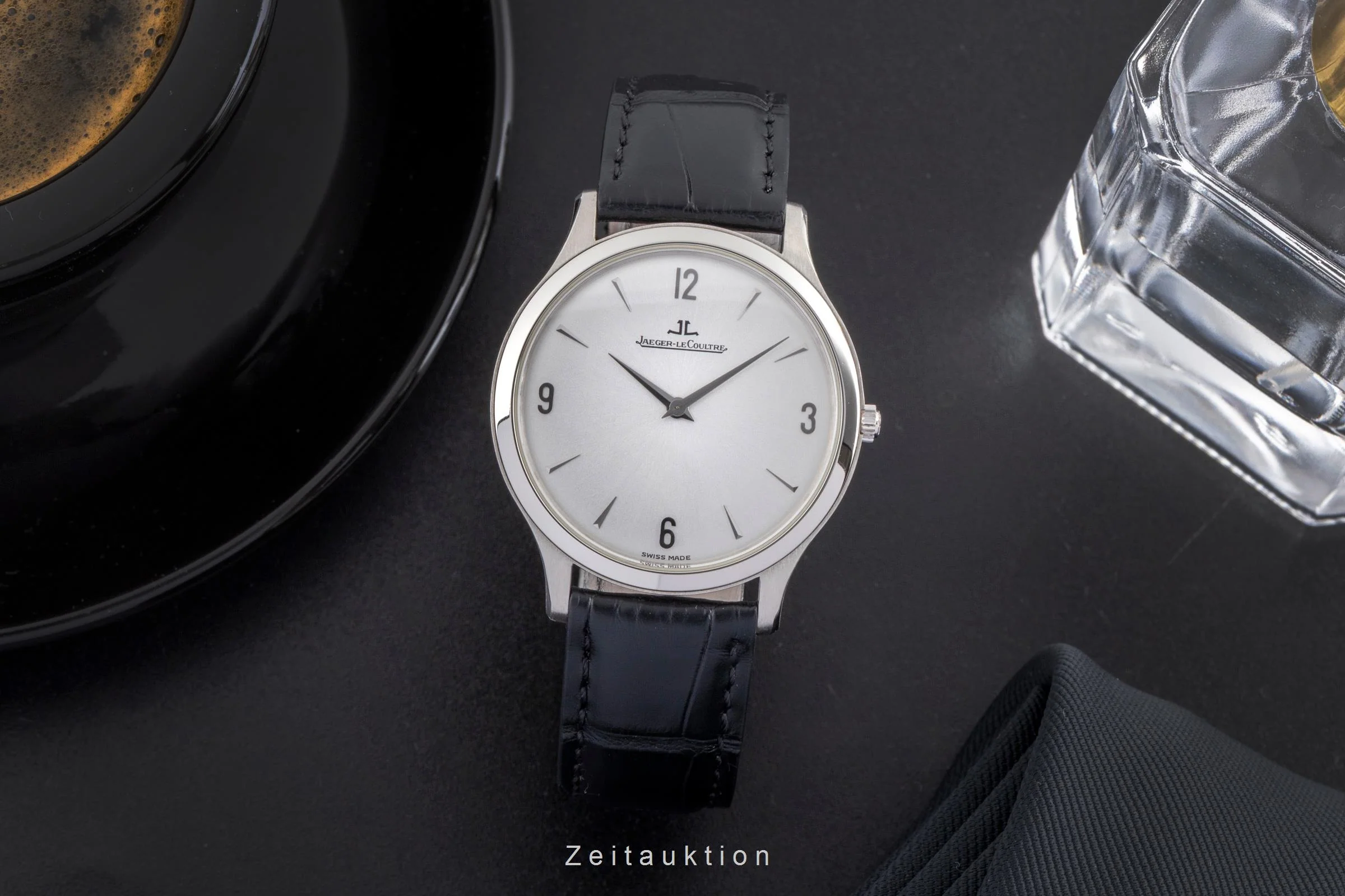 Jaeger LeCoultre Master Ultra Thin platinium manual winding men's watch 145.6.79  [2501795] - Image 4