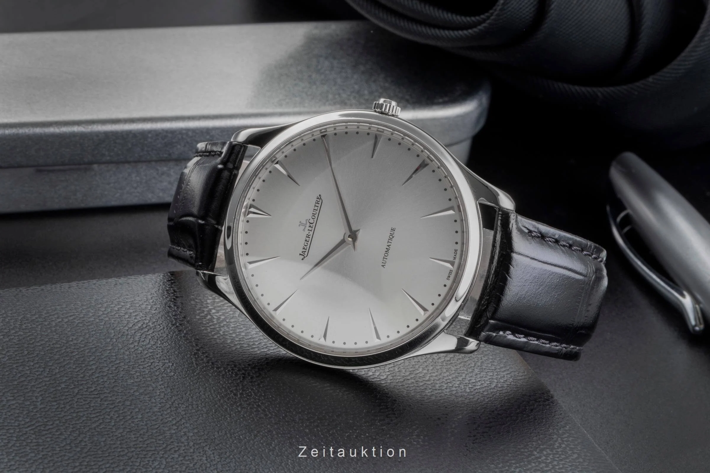 Jaeger LeCoultre Master Ultra Thin steel automatic men's watch Q133842, 170.8.37  [2502021] - Image 3