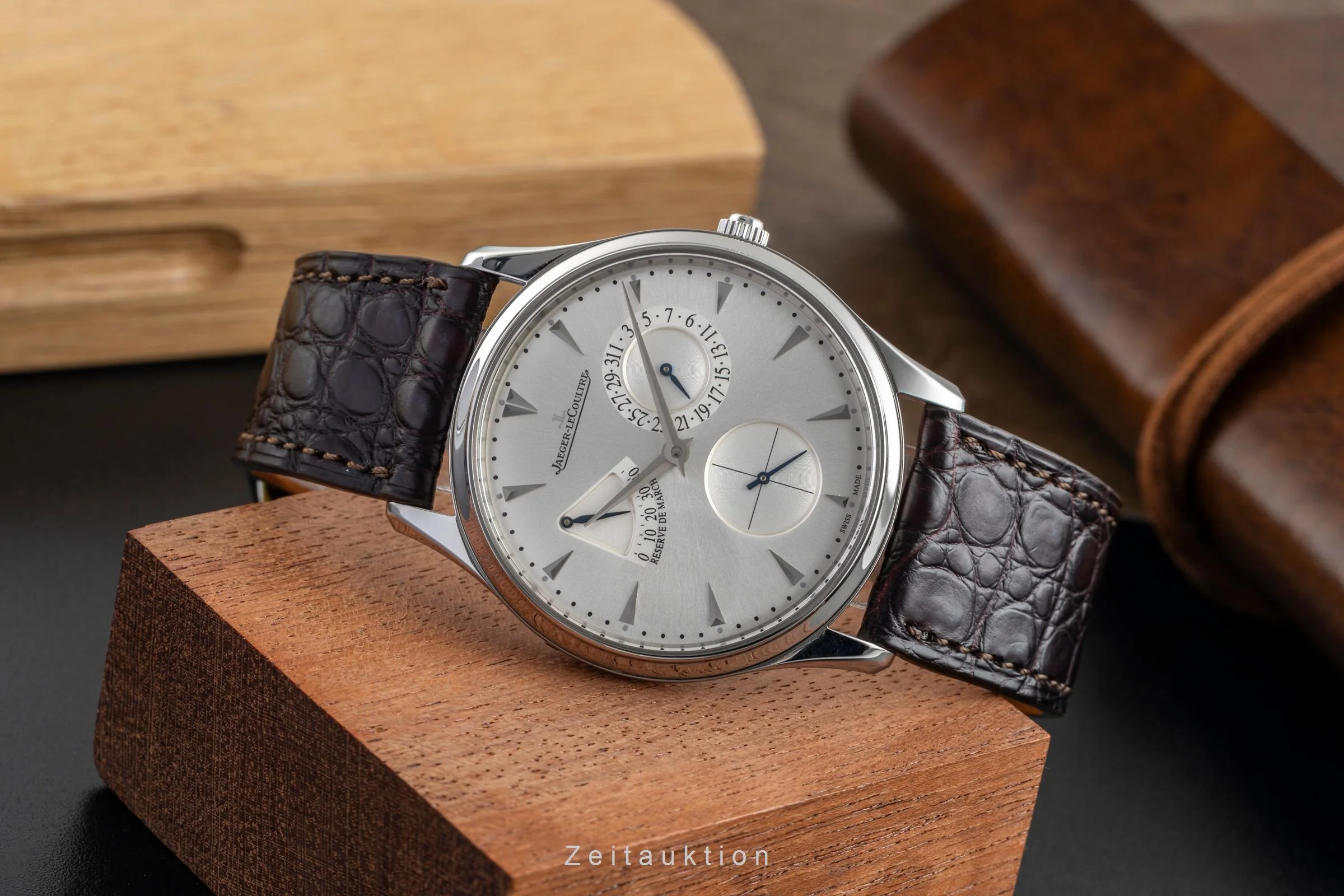 Jaeger LeCoultre Master Ultra Thin steel automatic men's watch Q1378420  176.8.38.S LP: 10800EUR  [2504496] - Image 3