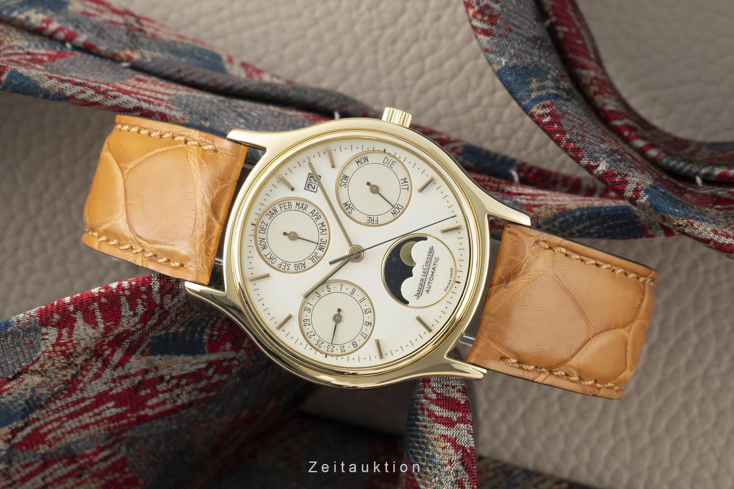 Jaeger LeCoultre Perpetual Calendar 18 ct gold automatic men's watch 141.140.1  [2203765] - Image 2