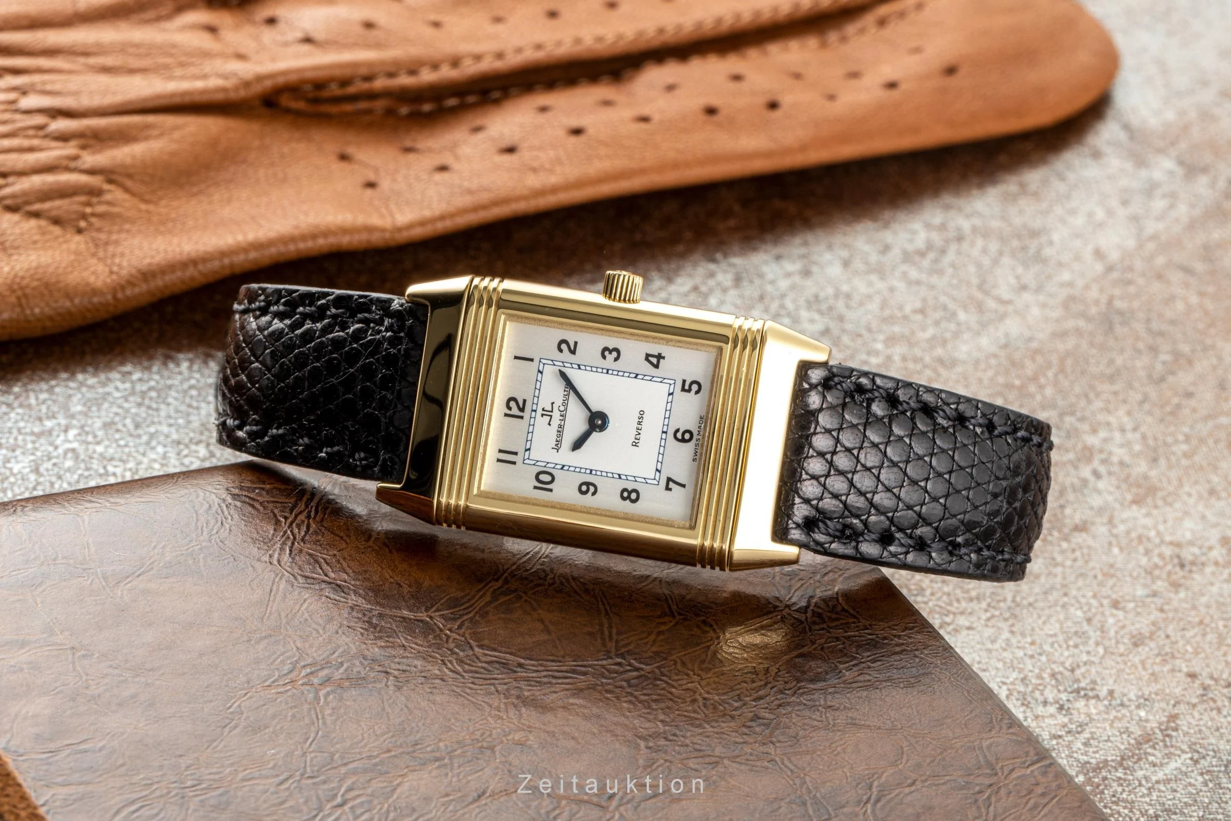 Jaeger LeCoultre Reverso 18 ct gold manual winding women's watch 260.1.86  [2207052] - Image 3