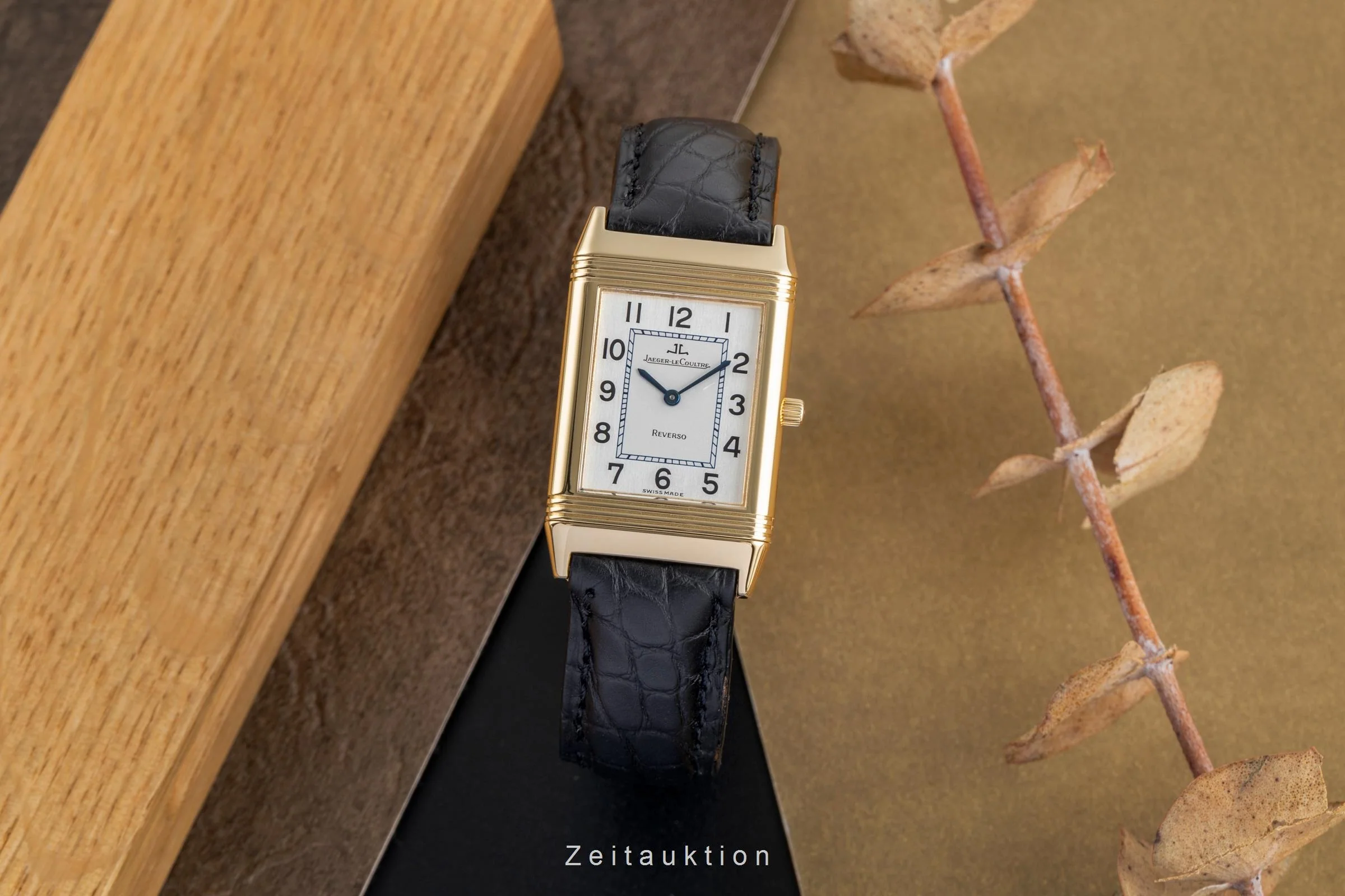 Jaeger LeCoultre Reverso 18 ct gold manual winding women's watch Q2501420  [2502843] - Image 4