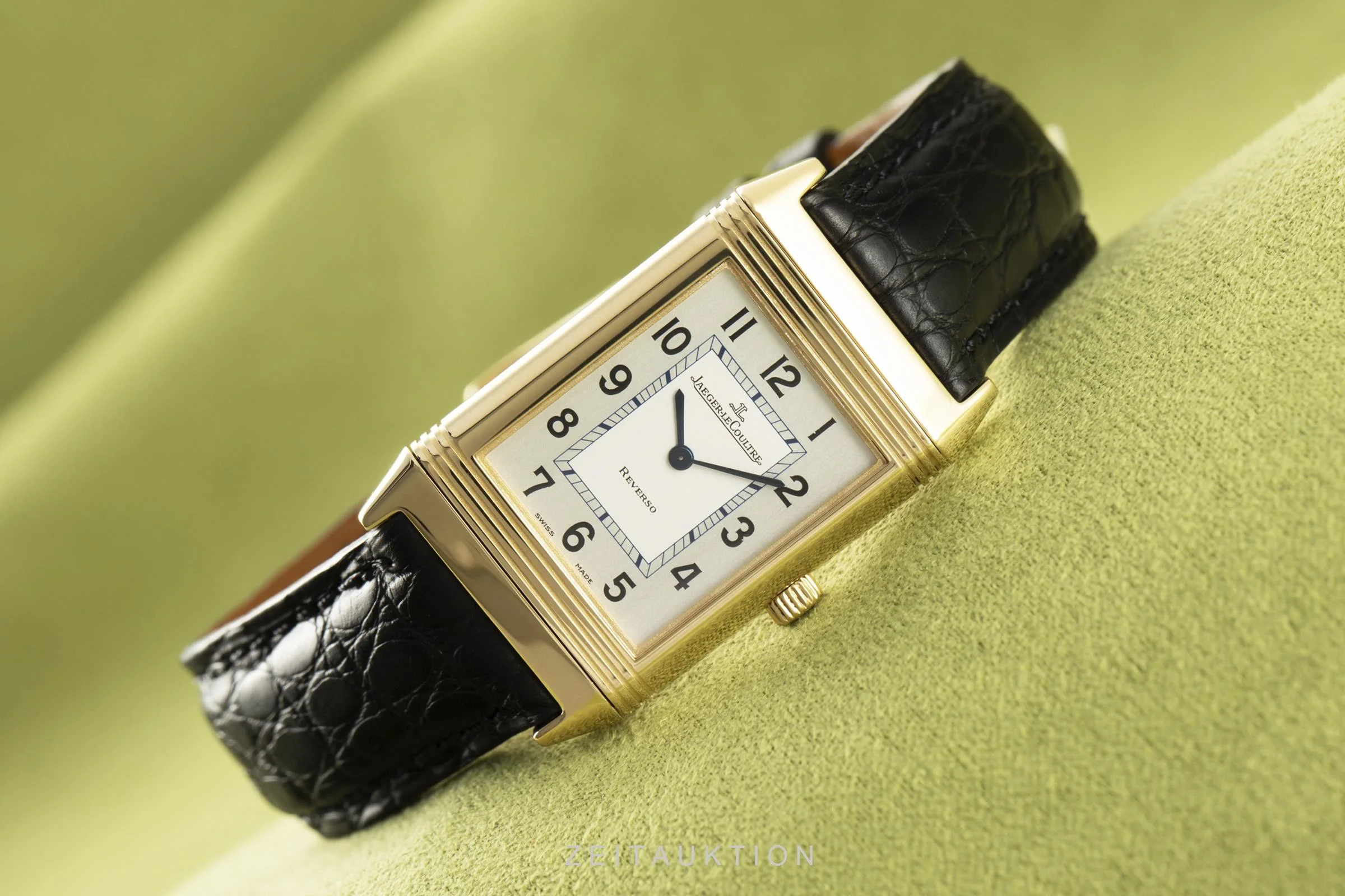 Jaeger LeCoultre Reverso 18 ct gold quartz men's watch 252.1.08  [2105062] - Image 3