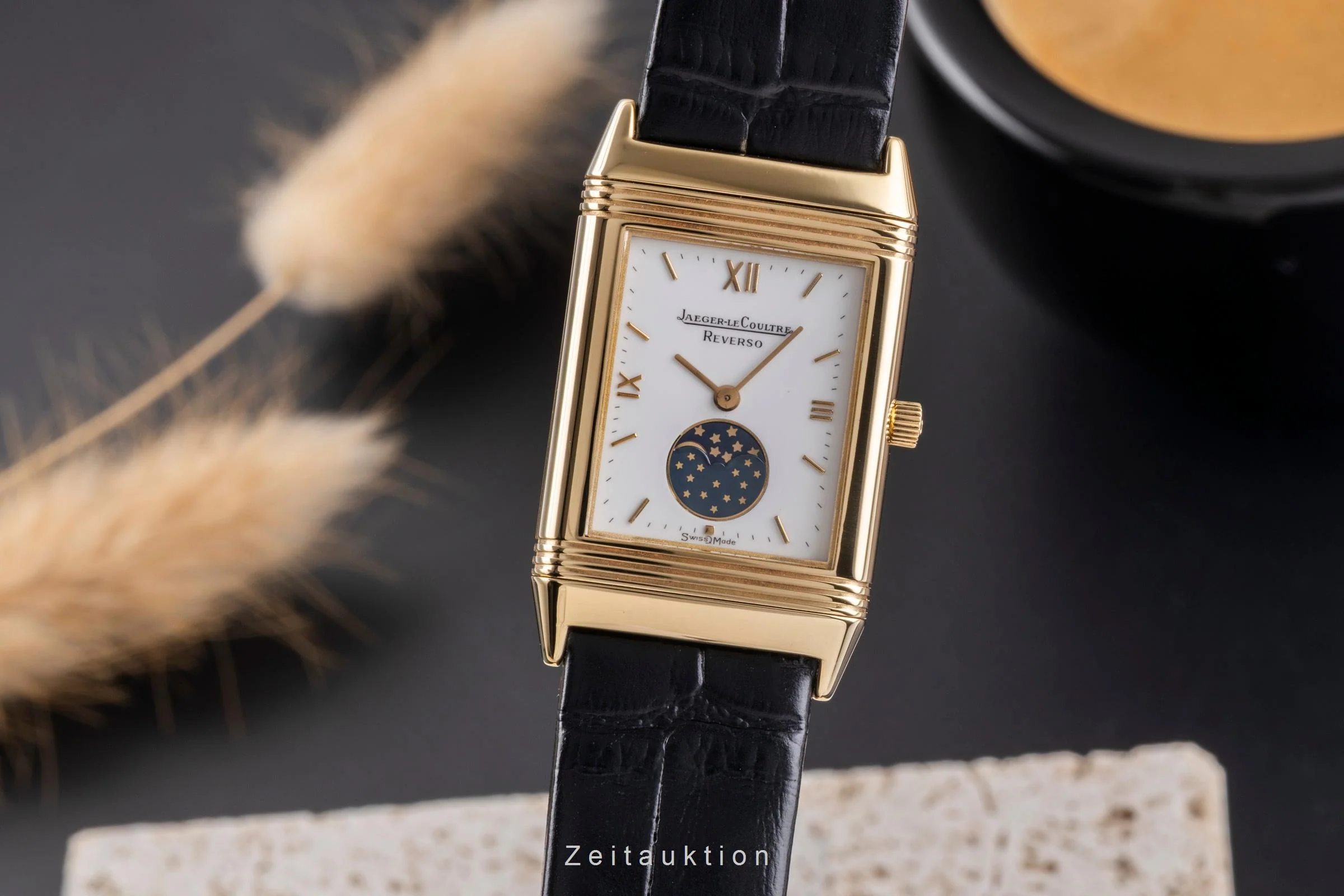 Jaeger LeCoultre Reverso 18 ct gold quartz unisex 140.252.1  [2504597] - Image 2