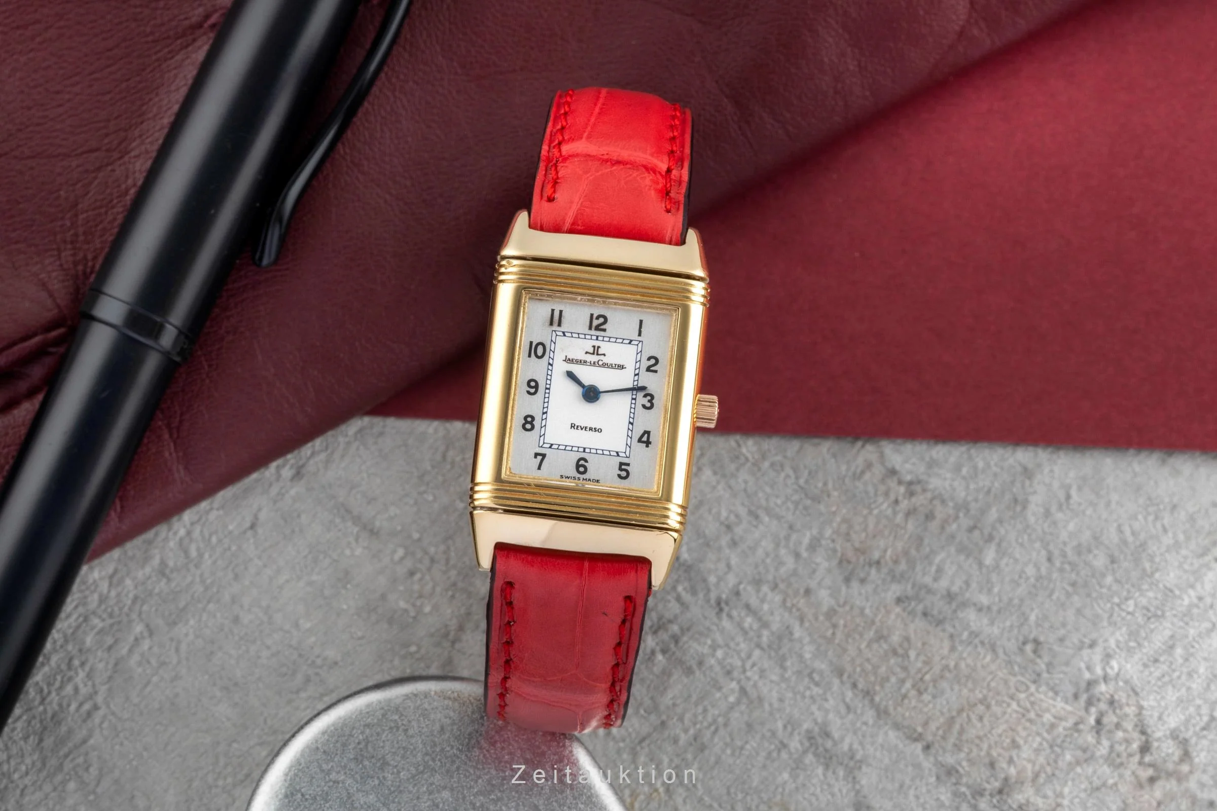 Jaeger LeCoultre Reverso 18 ct gold quartz women's watch 260.1.08   Q2611120  [2505242] - Image 4