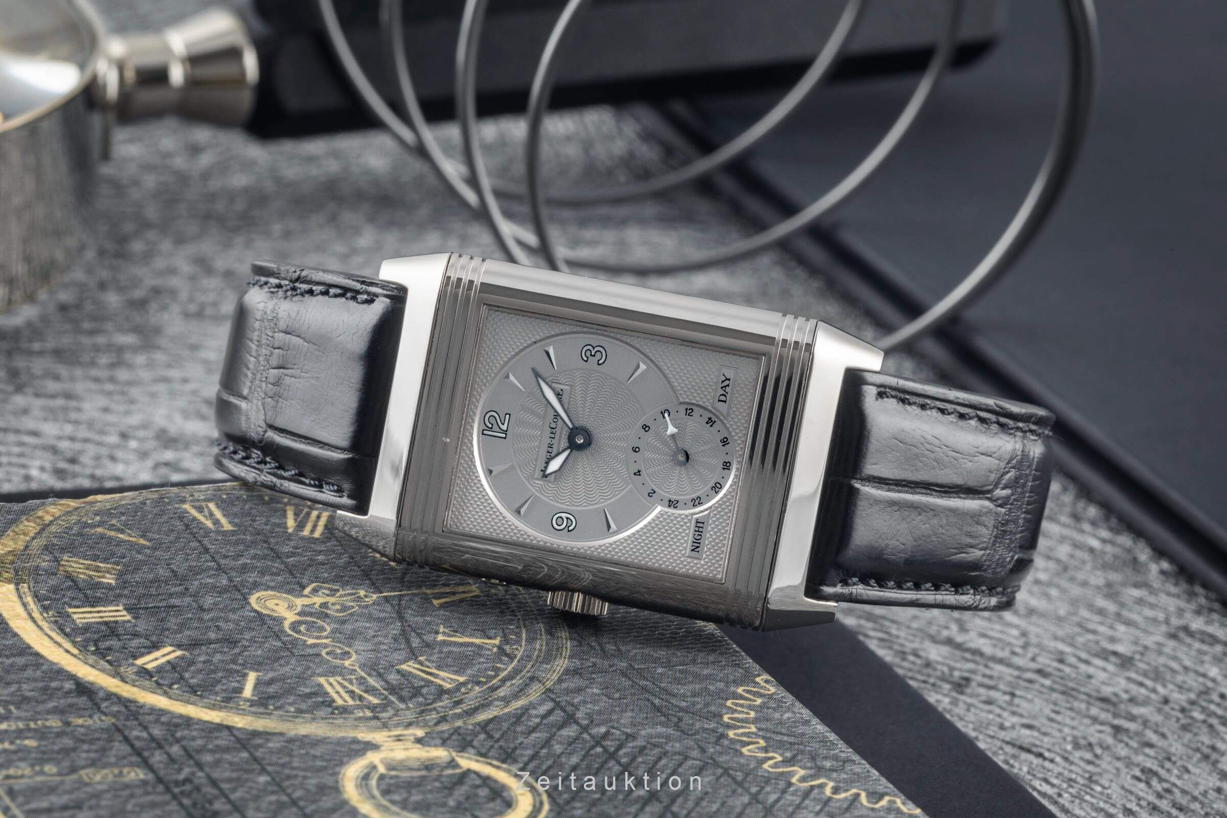 Jaeger LeCoultre Reverso 18 ct white gold manual winding men's watch Q2723440 270.3.54 LP: 26800EUR  [2401374] - Image 2
