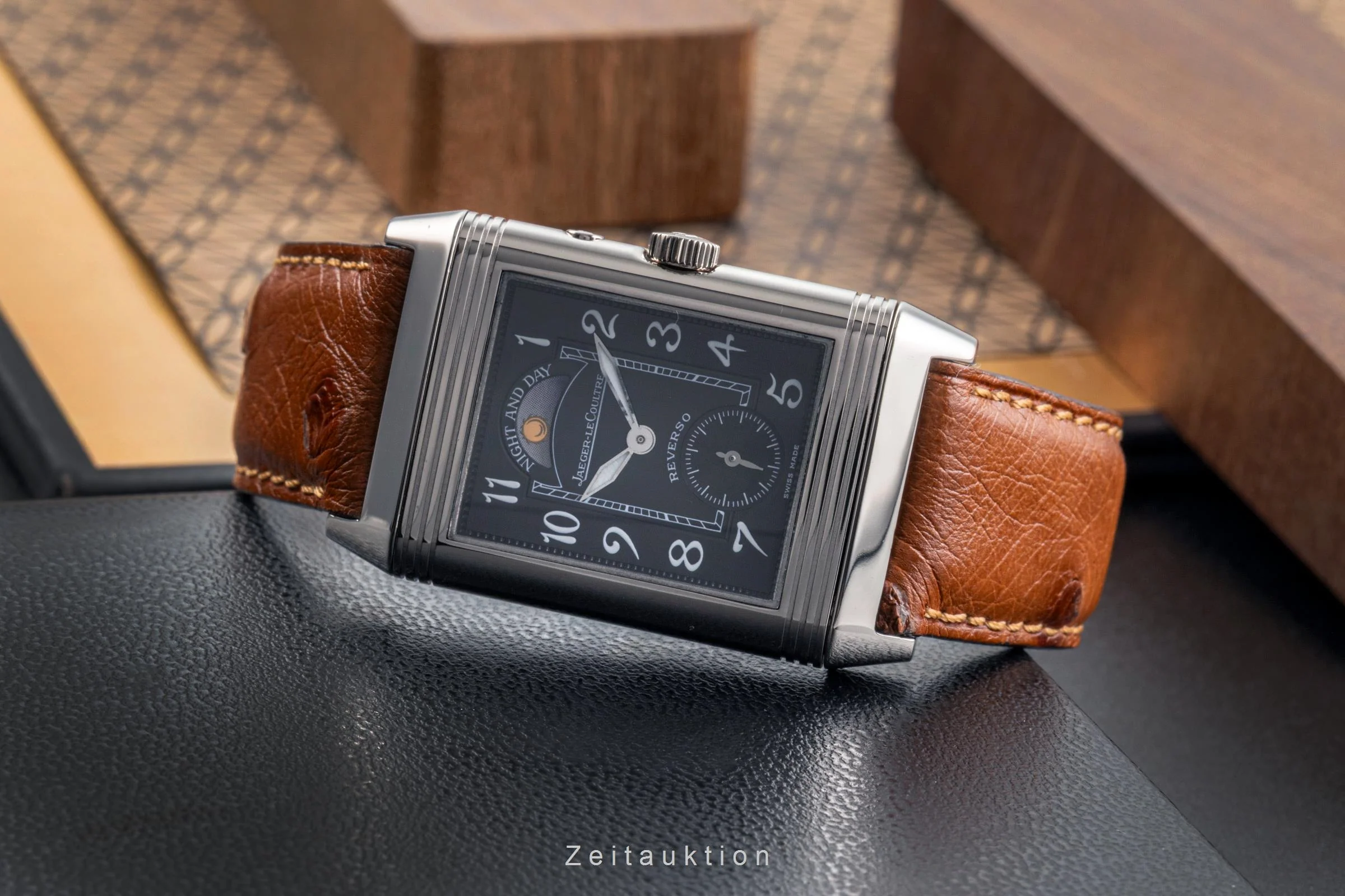 Jaeger LeCoultre Reverso 18 ct white gold manual winding men's watch Q2723440   270.3.54  [2503219] - Image 3