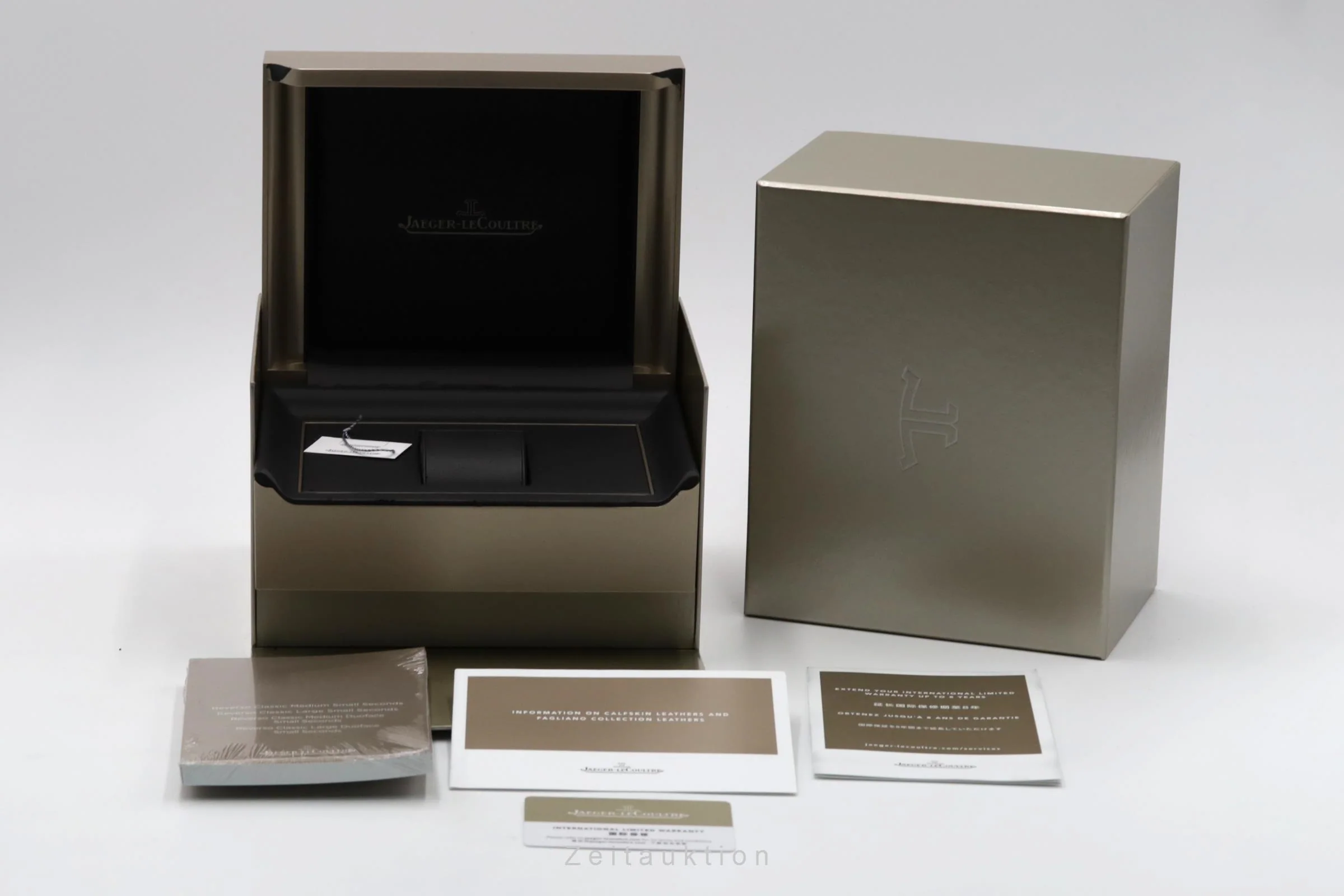 Jaeger LeCoultre Reverso steel manual winding men's watch Q3858522   214.8.62 LP: 11400EUR  [2600790] - Image 9