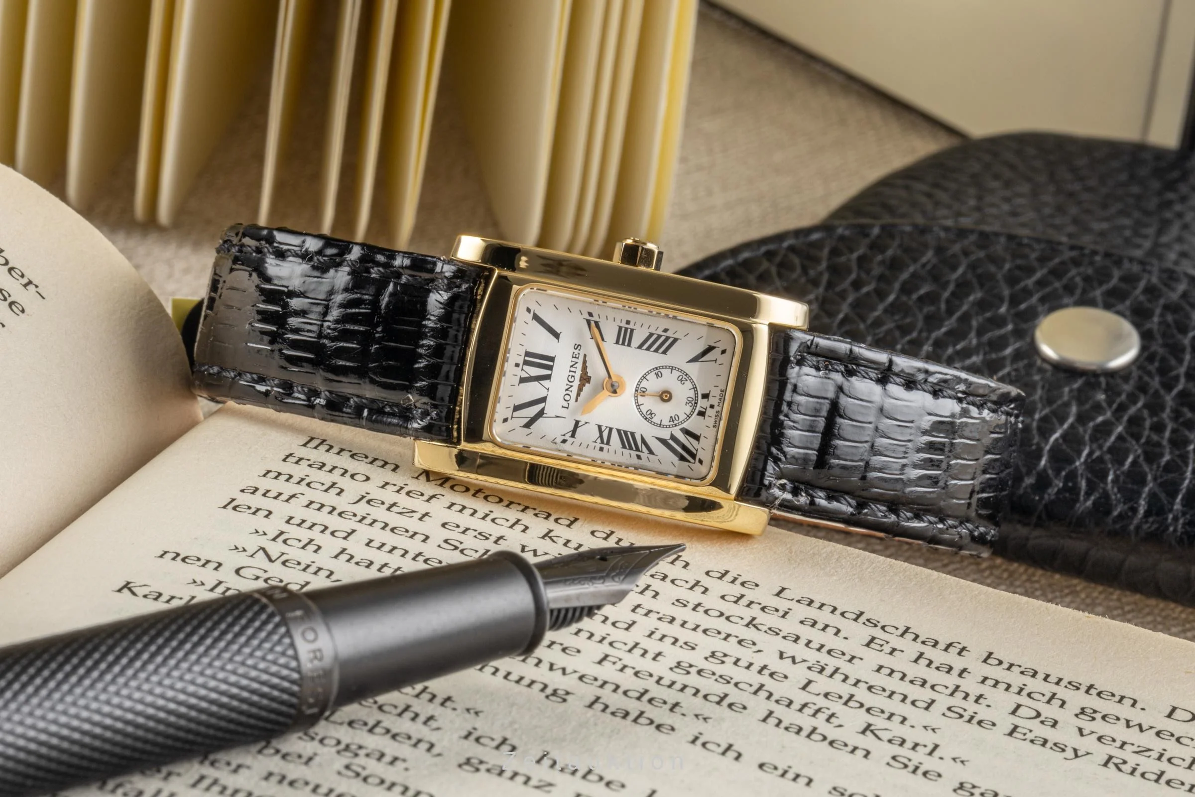 Longines Dolce Vita 18 ct gold quartz women's watch L51556  [2207319] - Image 2