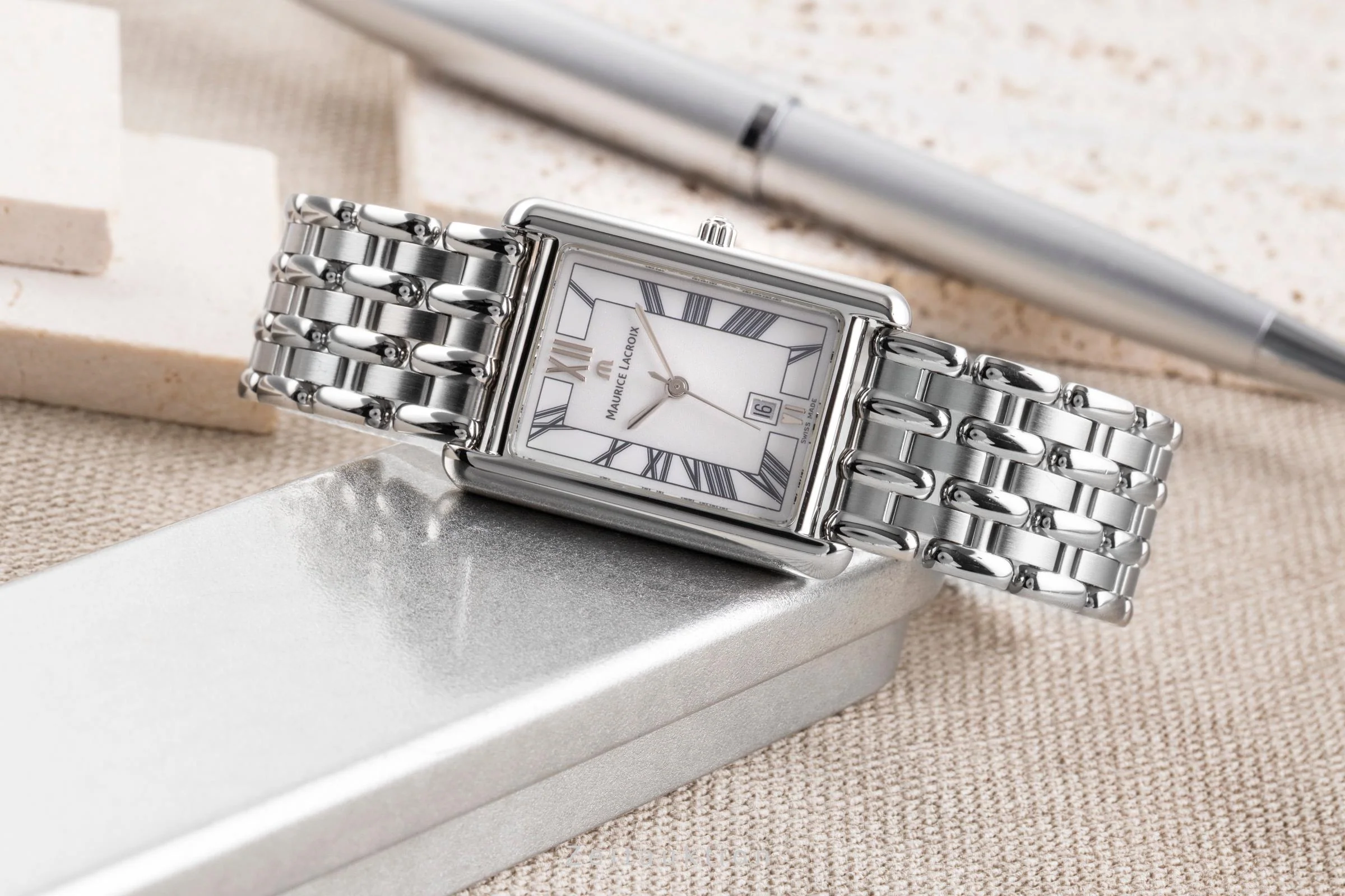 Maurice Lacroix Classic Serie steel quartz women's watch LC2016  [2504567] - Image 3