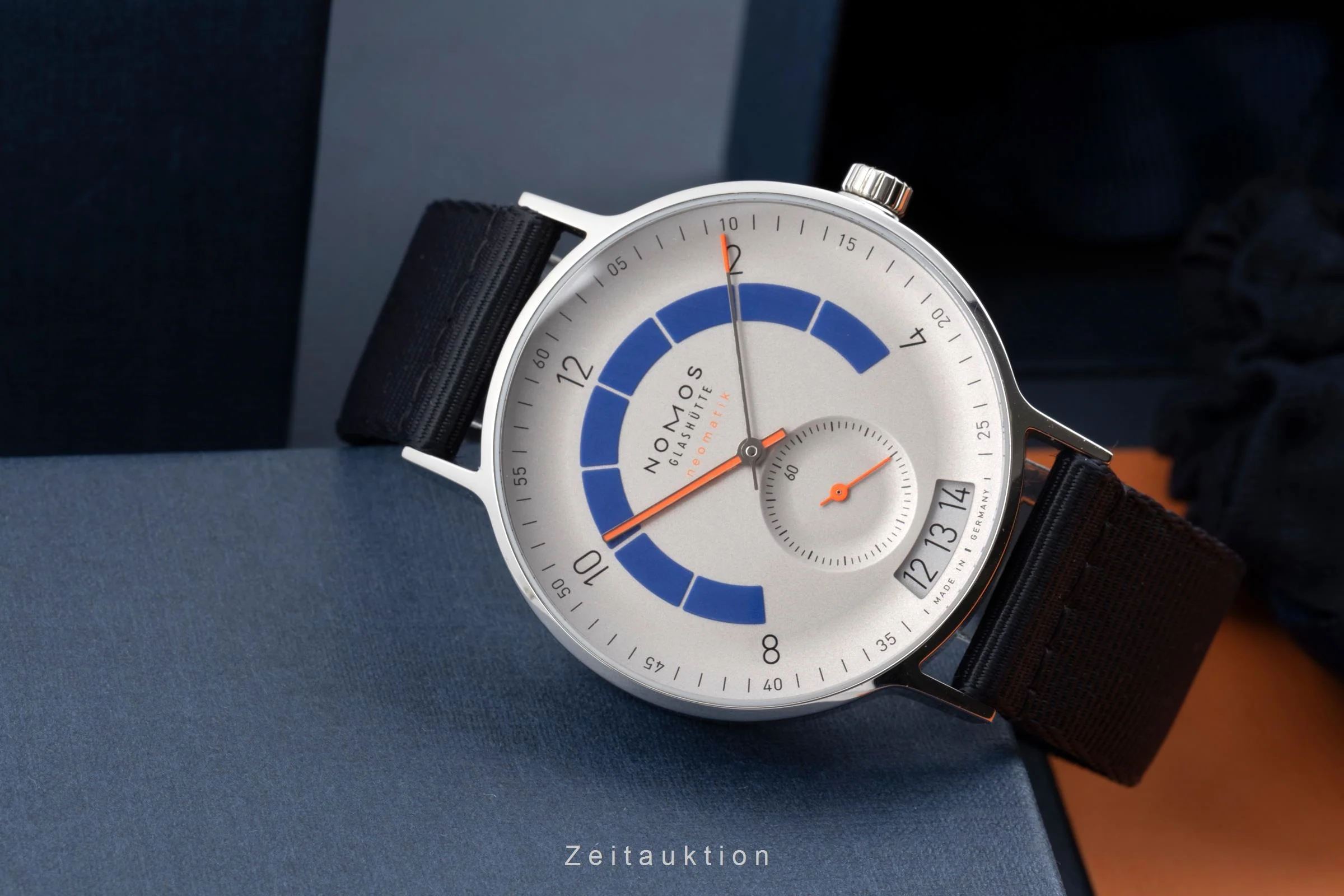 Nomos Autobahn steel automatic men's watch 1303 LP: 4240EUR  [2505214] - Image 3