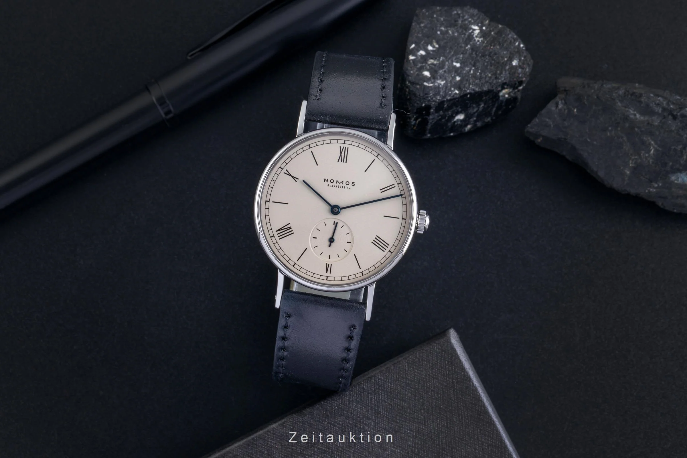 Nomos Ludwig steel manual winding men's watch 201  [2600041] - Image 4